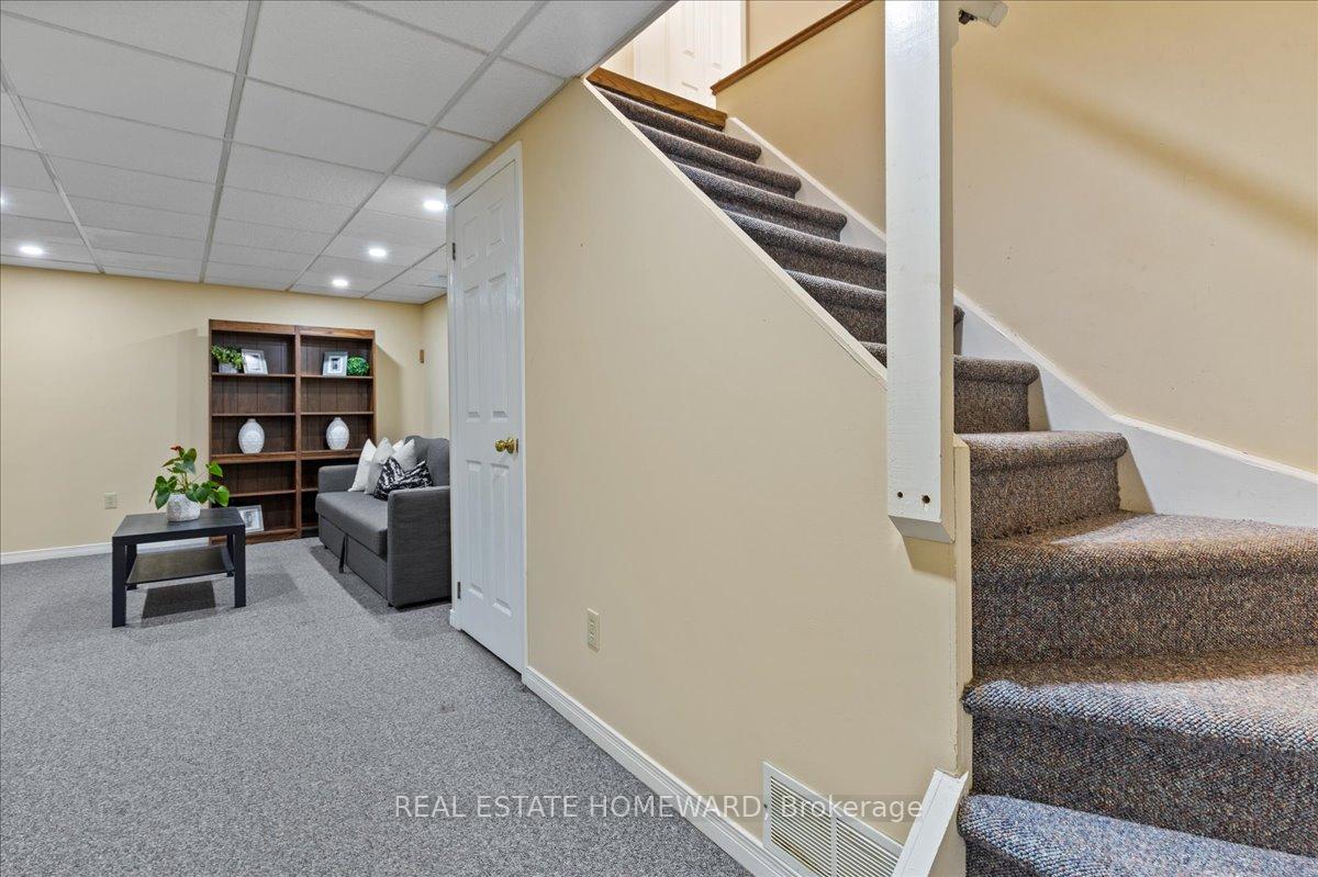 Photo 28 of 339 Bushview Crescent, Waterloo — HOMEH