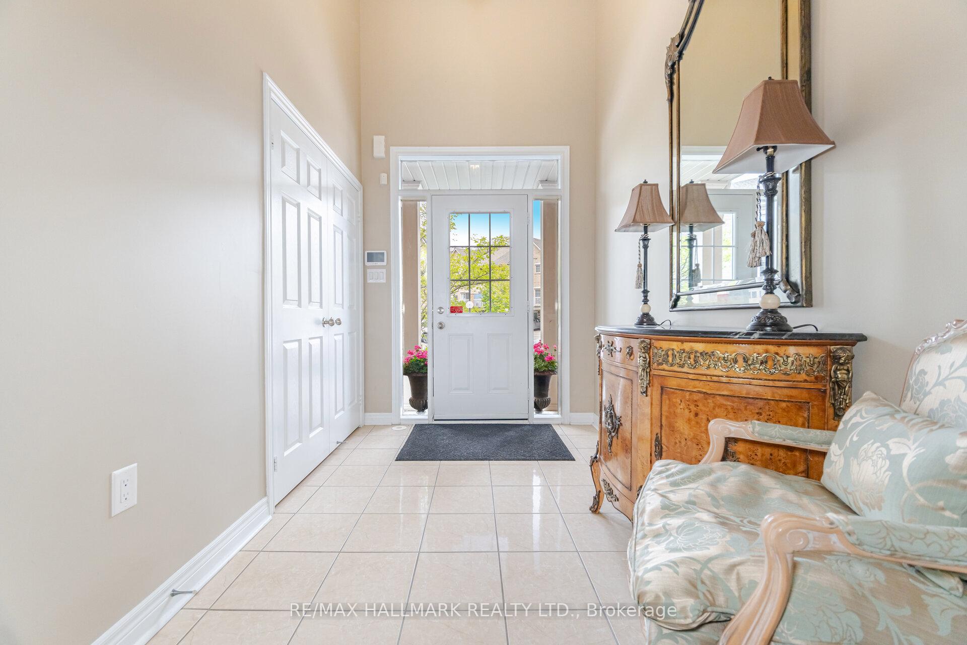 Photo 8 of Unit 11, 8900 Bathurst Street, Vaughan, Patterson — HOMEH