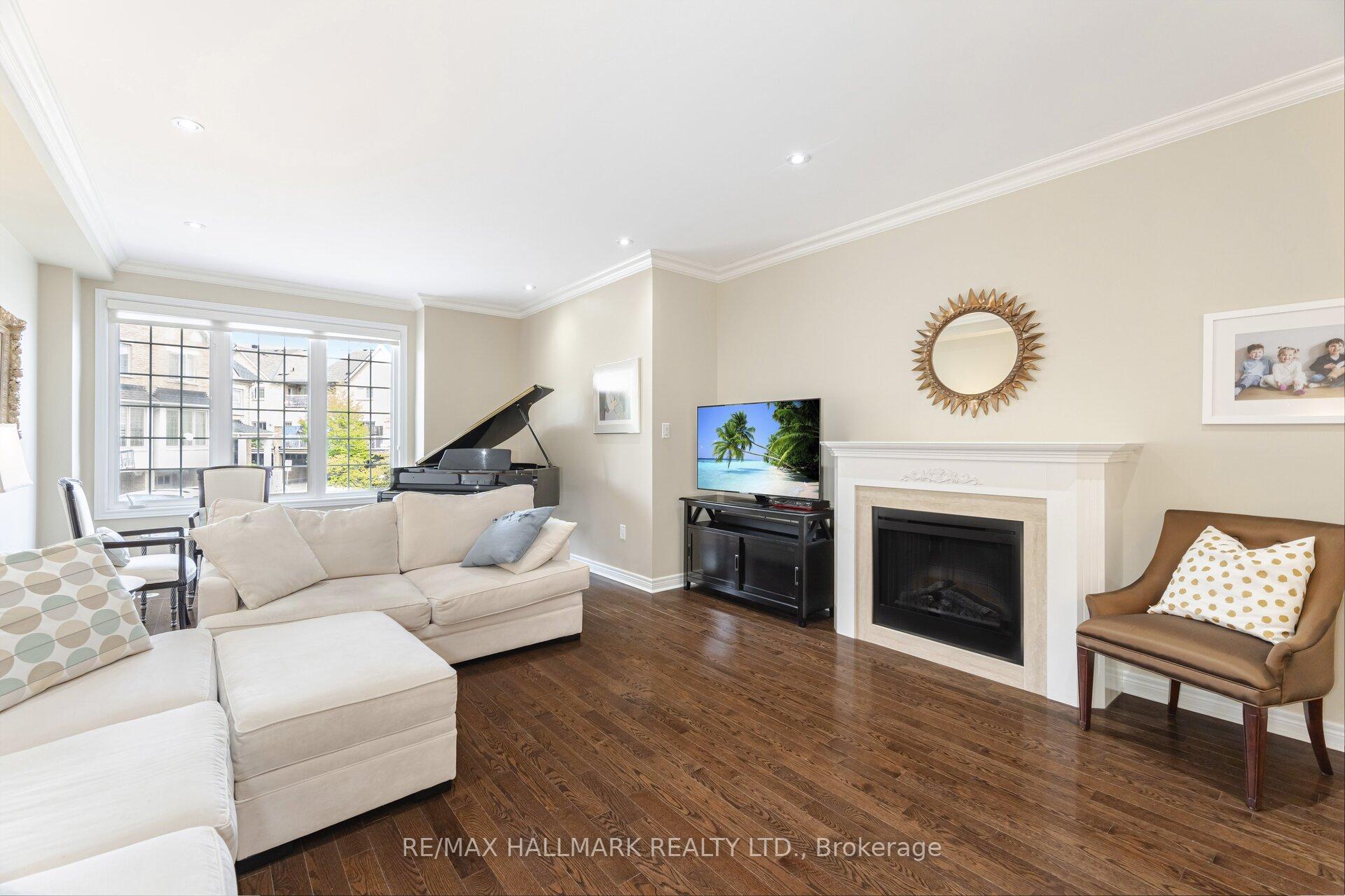 Photo 5 of Unit 11, 8900 Bathurst Street, Vaughan, Patterson — HOMEH