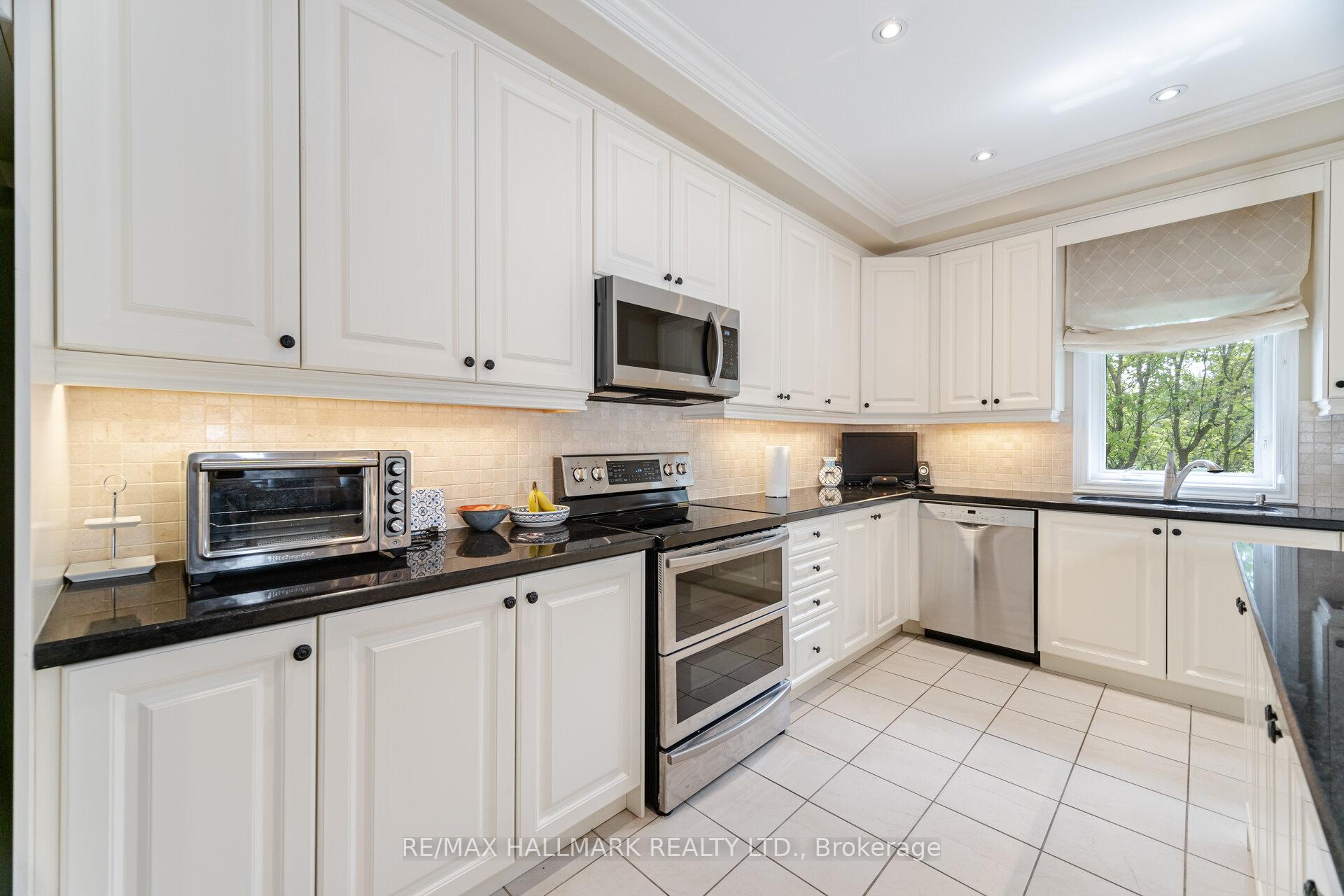 Photo 24 of Unit 11, 8900 Bathurst Street, Vaughan, Patterson — HOMEH