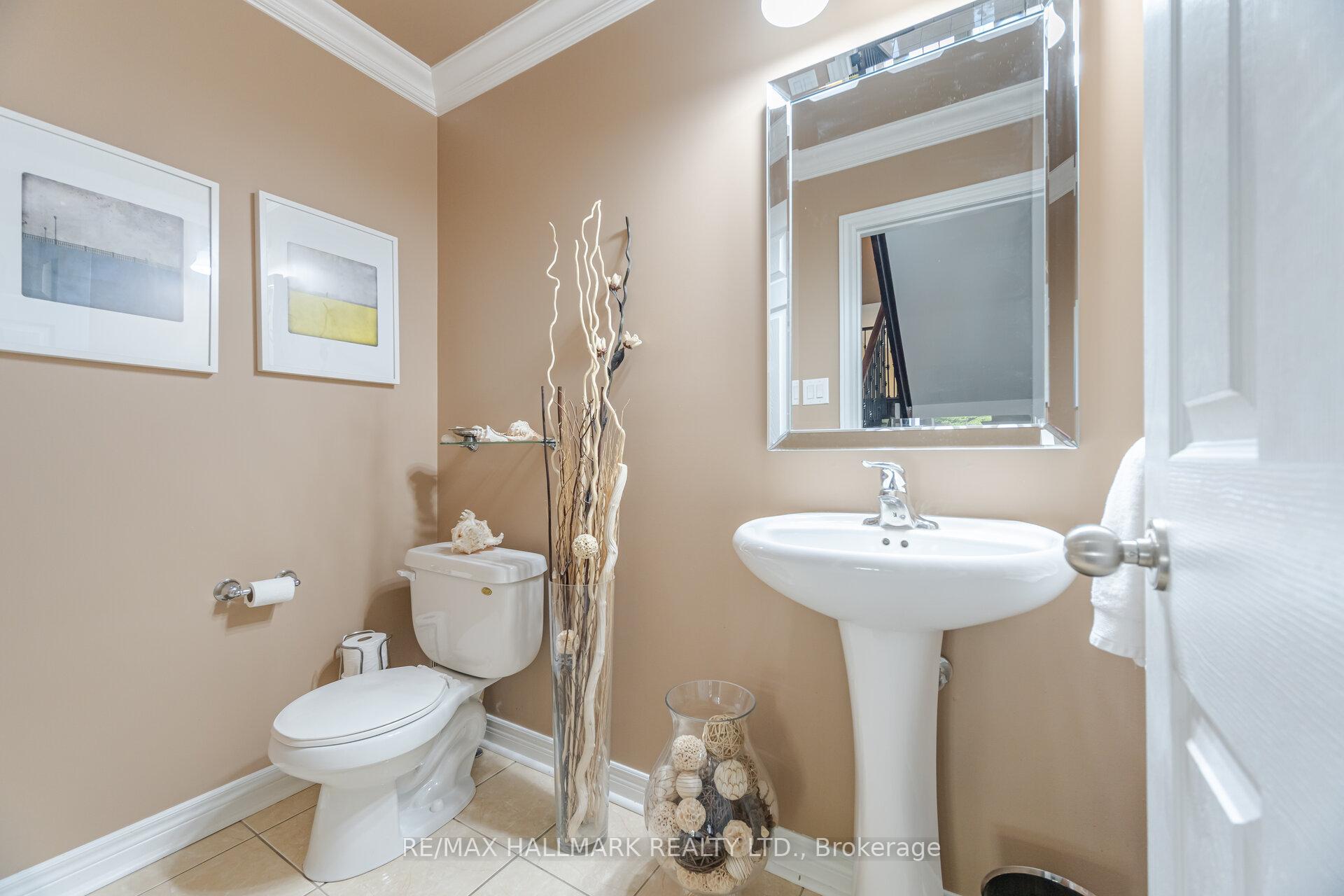 Photo 13 of Unit 11, 8900 Bathurst Street, Vaughan, Patterson — HOMEH