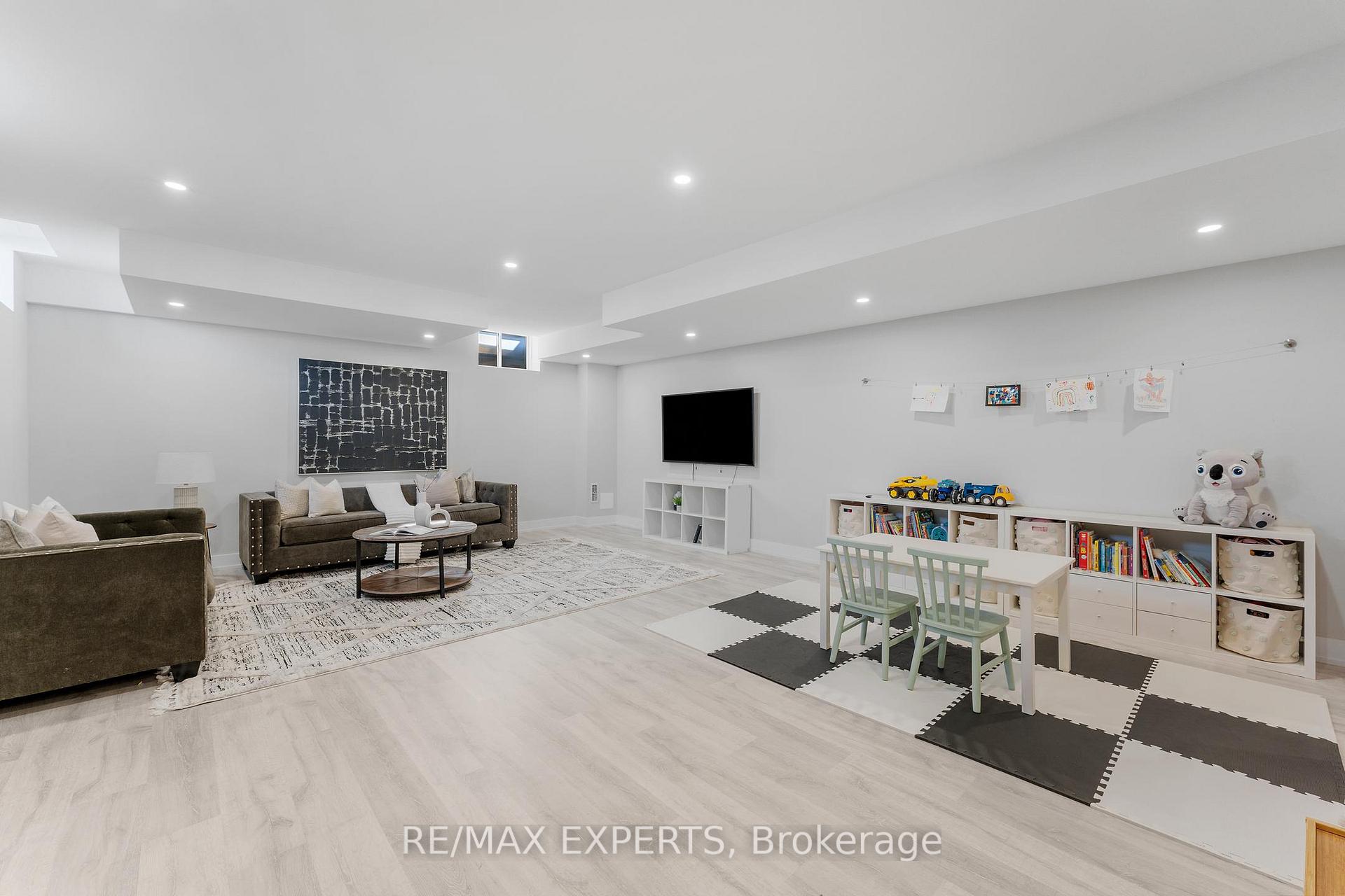 Photo 24 of 52 Doris Pawley Crescent, Caledon, Rural Caledon — HOMEH