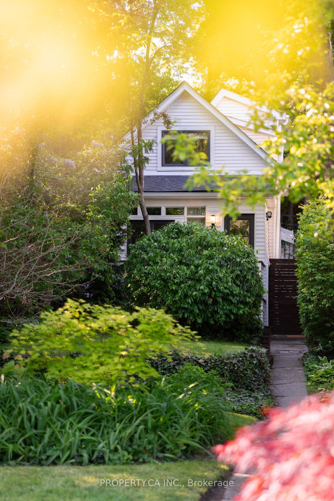 Photo 12 of 40 Ivy Avenue, Toronto, South Riverdale — HOMEH