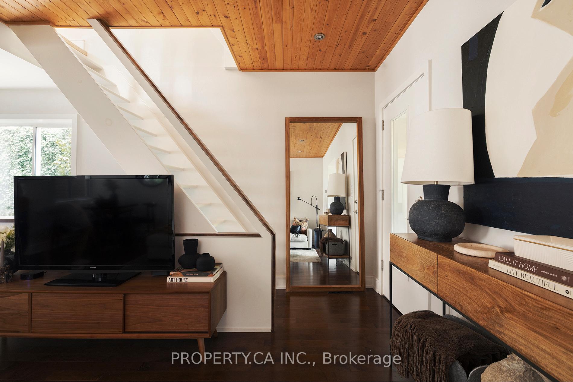Photo 10 of 40 Ivy Avenue, Toronto, South Riverdale — HOMEH