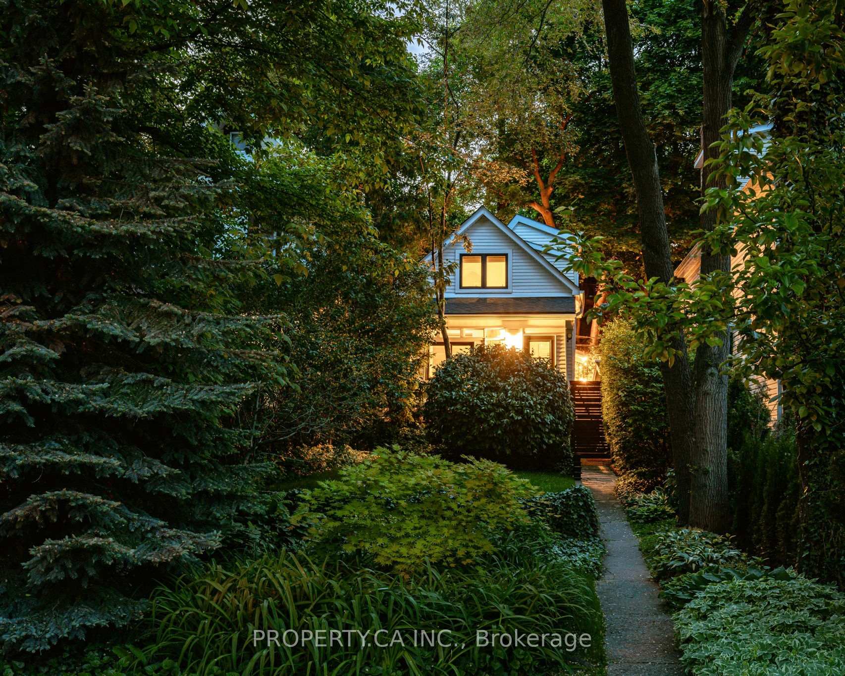 Photo 39 of 40 Ivy Avenue, Toronto, South Riverdale — HOMEH