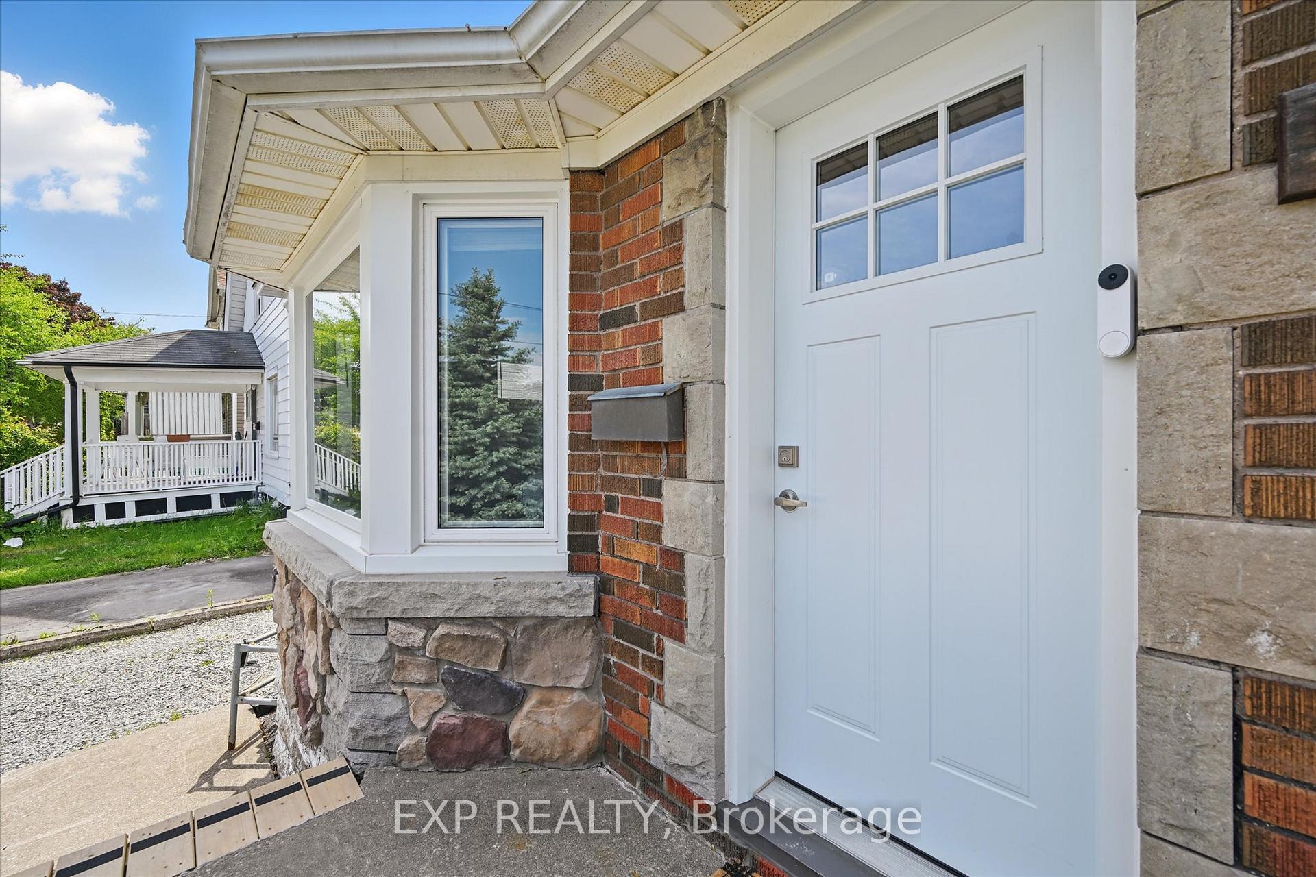 Photo 4 of 5210 McRae Street, Niagara Falls, Cherrywood — HOMEH