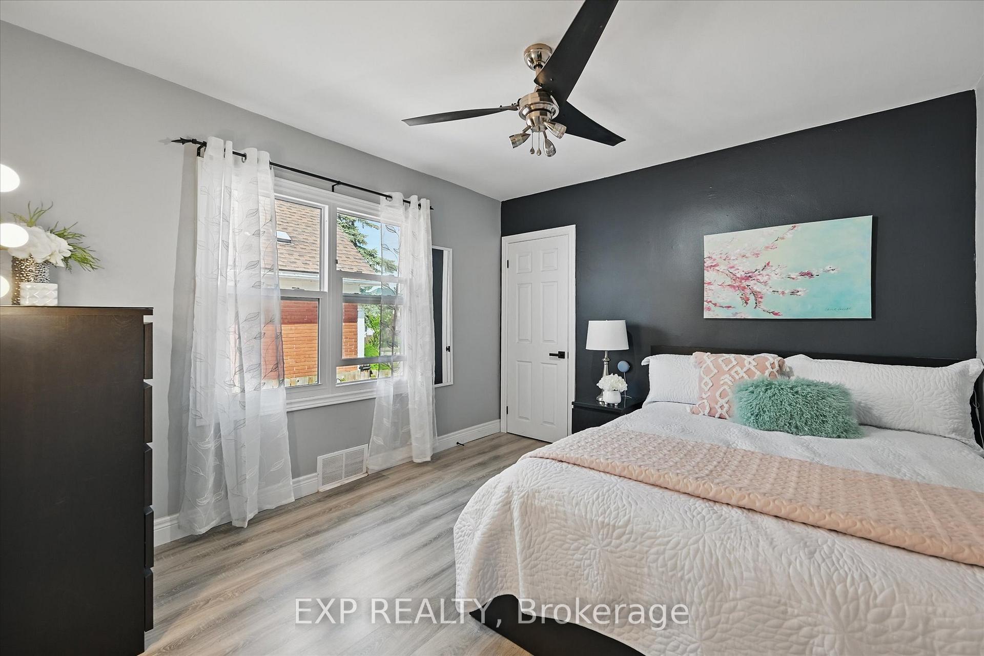 Photo 5 of 5210 McRae Street, Niagara Falls, Cherrywood — HOMEH