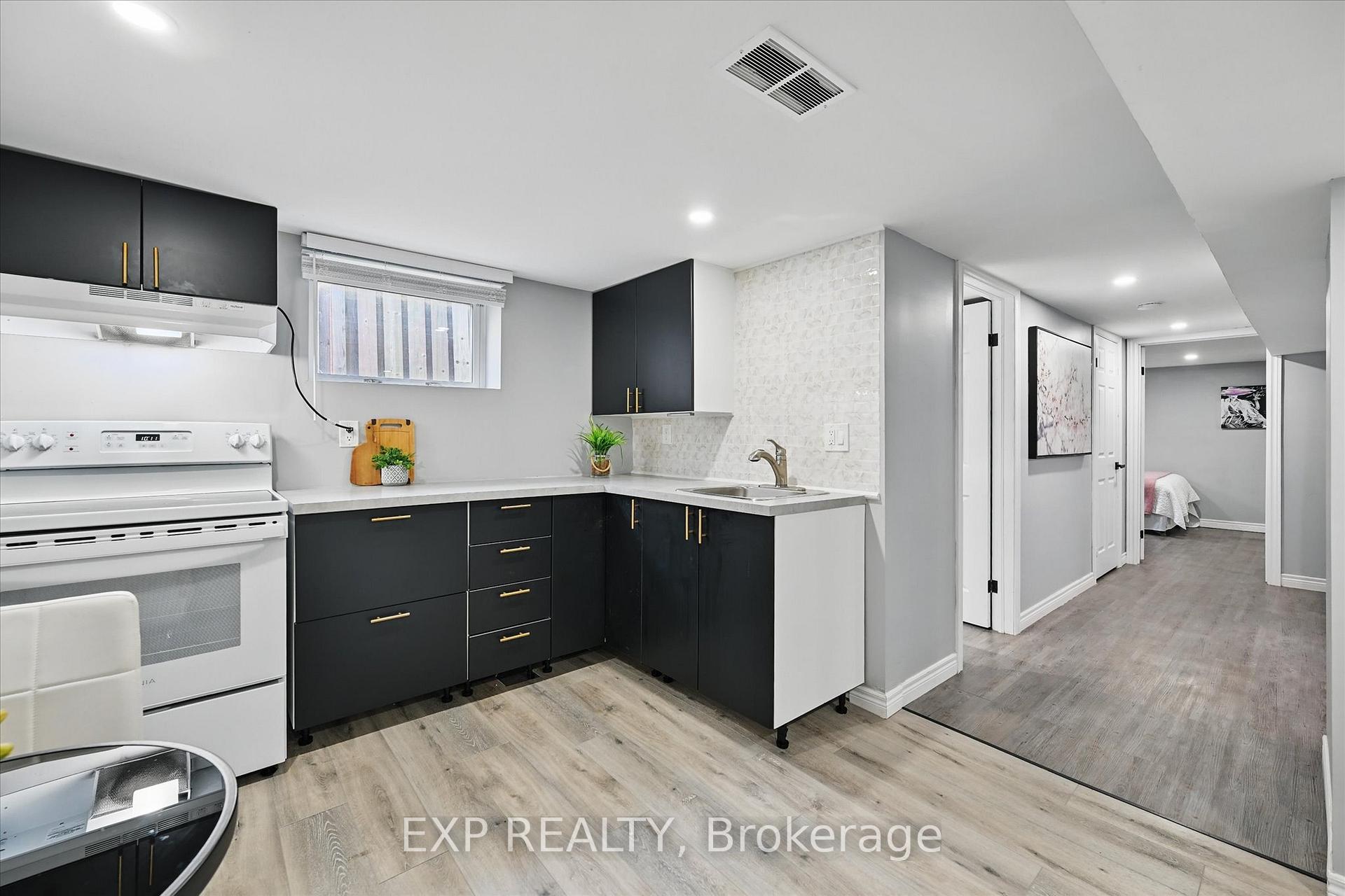 Photo 14 of 5210 McRae Street, Niagara Falls, Cherrywood — HOMEH