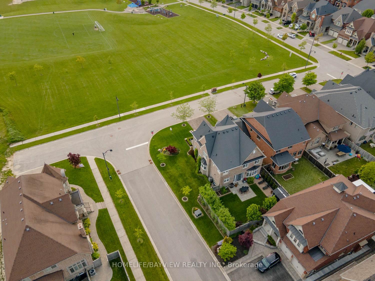 Photo 2 of 9 Terry View Drive S, King, King City — HOMEH