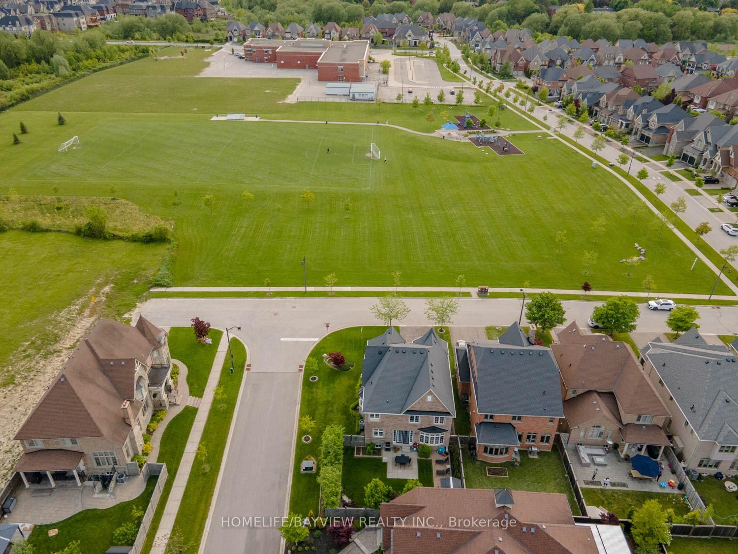 Photo 32 of 9 Terry View Drive S, King, King City — HOMEH