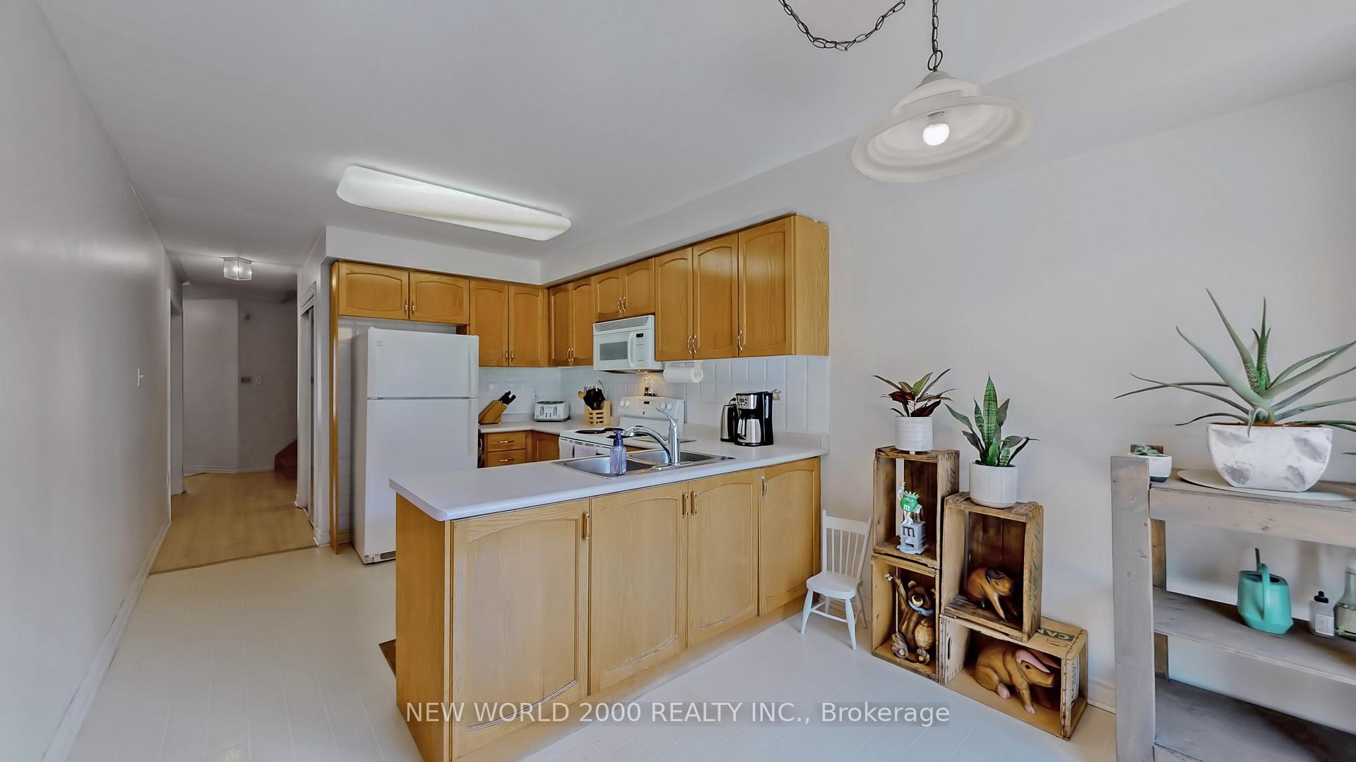 Photo 2 of 34 Fife Road, Aurora, Aurora Grove — HOMEH