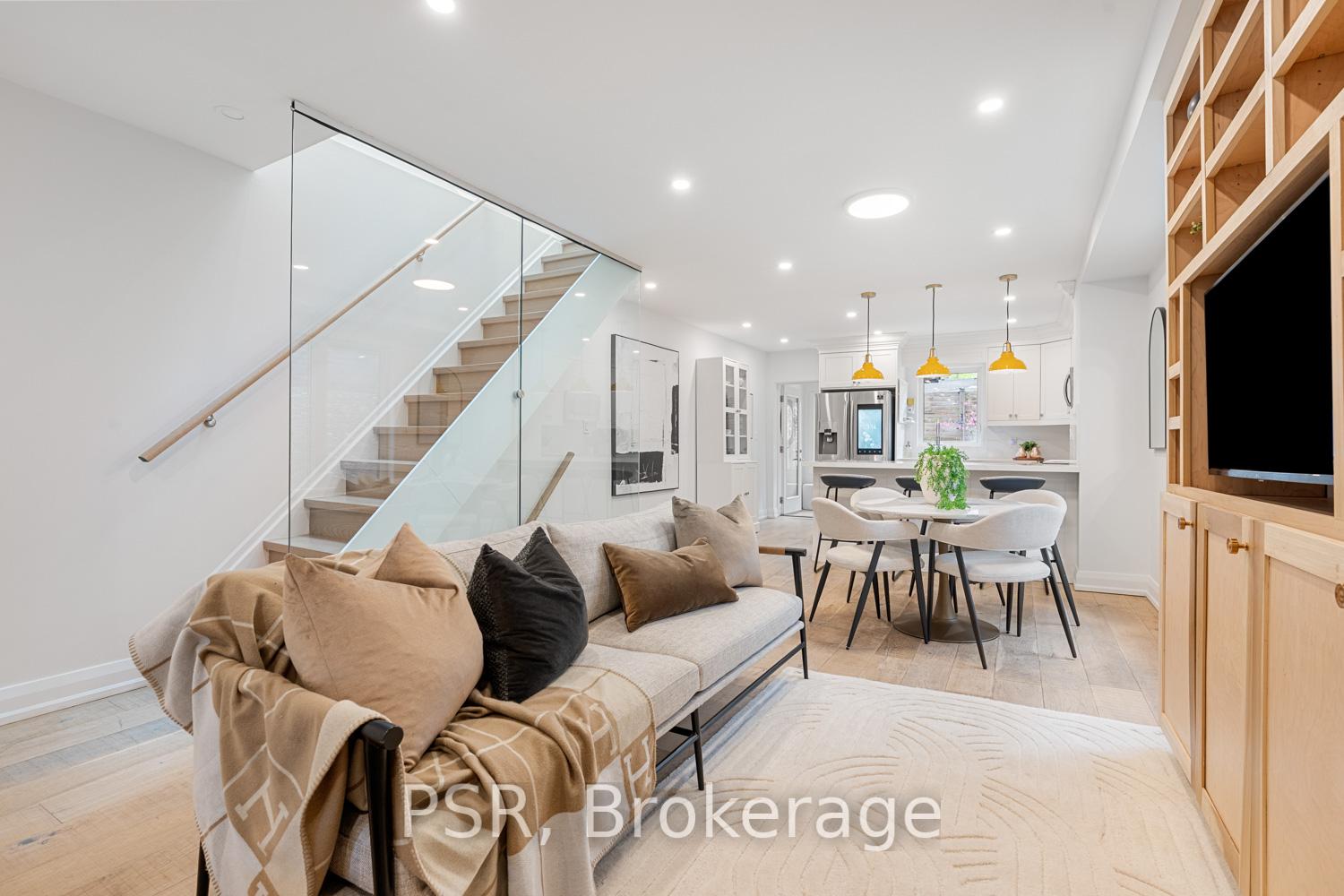 Photo 10 of 43 Hemlock Avenue, Toronto, Woodbine Corridor — HOMEH