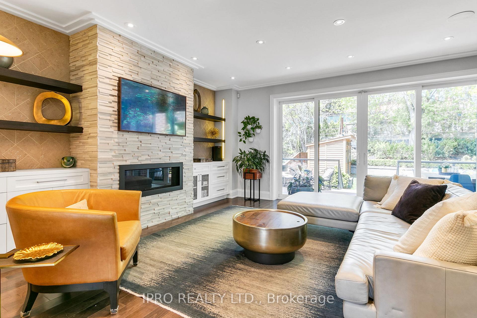 Photo 5 of 30 Notley Place, Toronto, O'Connor-Parkview — HOMEH