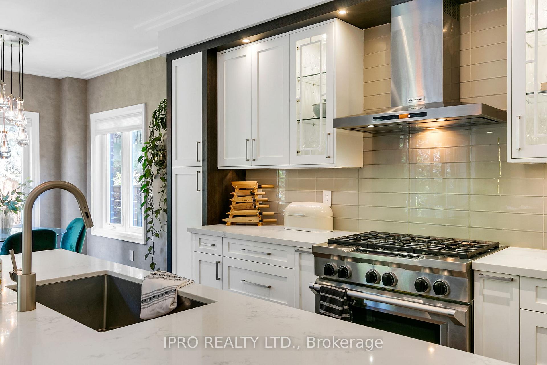 Photo 13 of 30 Notley Place, Toronto, O'Connor-Parkview — HOMEH