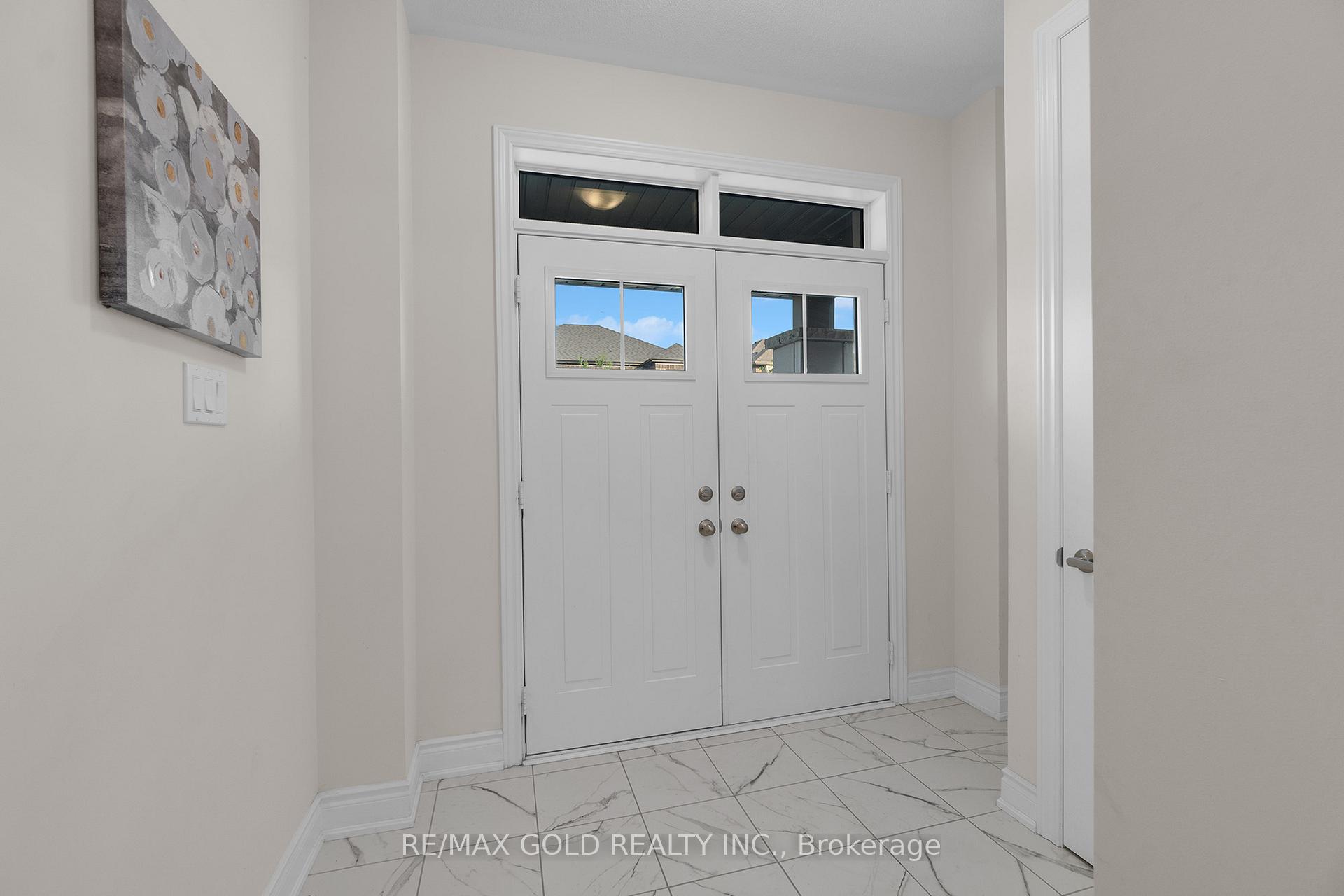 Photo 3 of 54 Spinland Street, Caledon, Rural Caledon — HOMEH