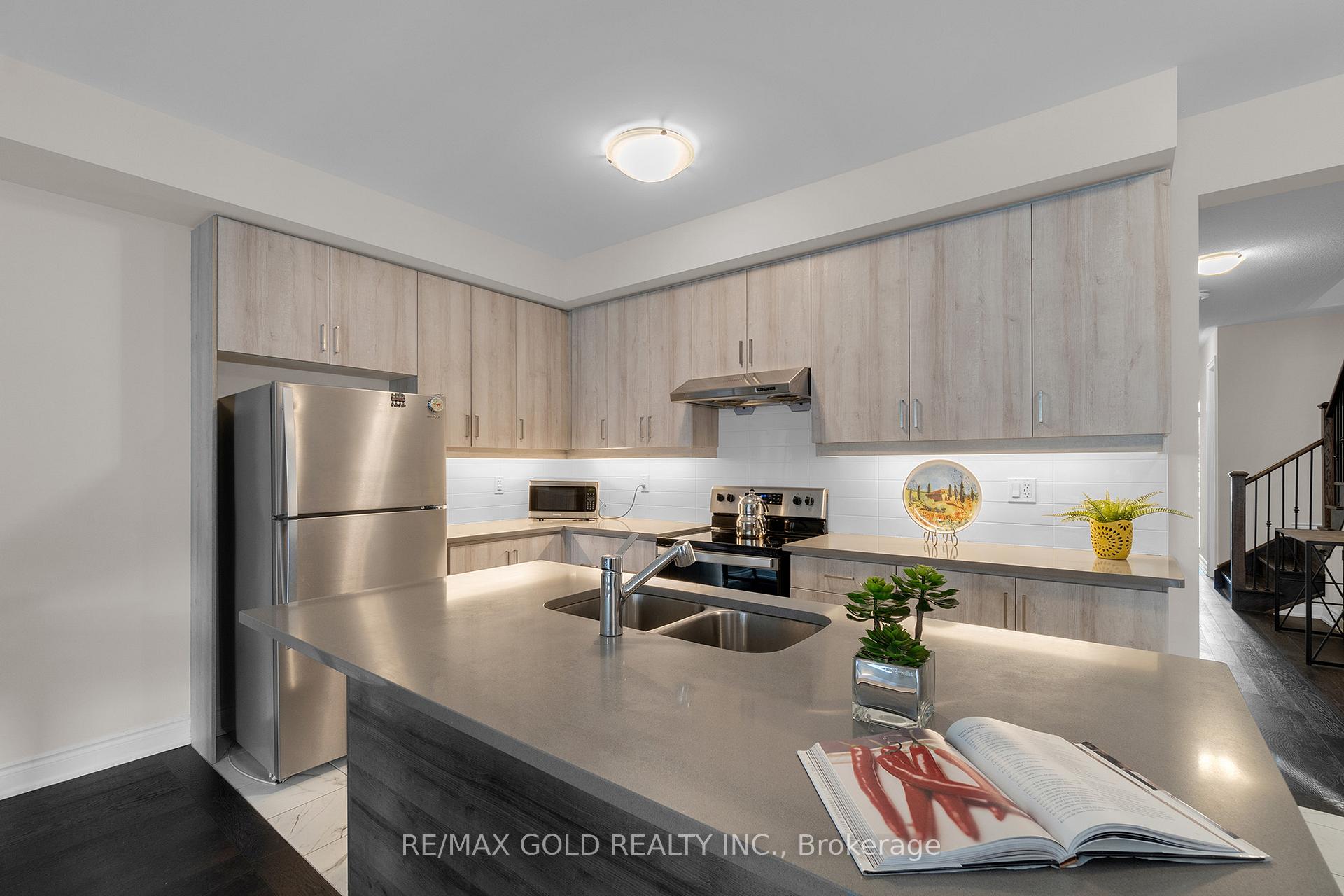 Photo 9 of 54 Spinland Street, Caledon, Rural Caledon — HOMEH