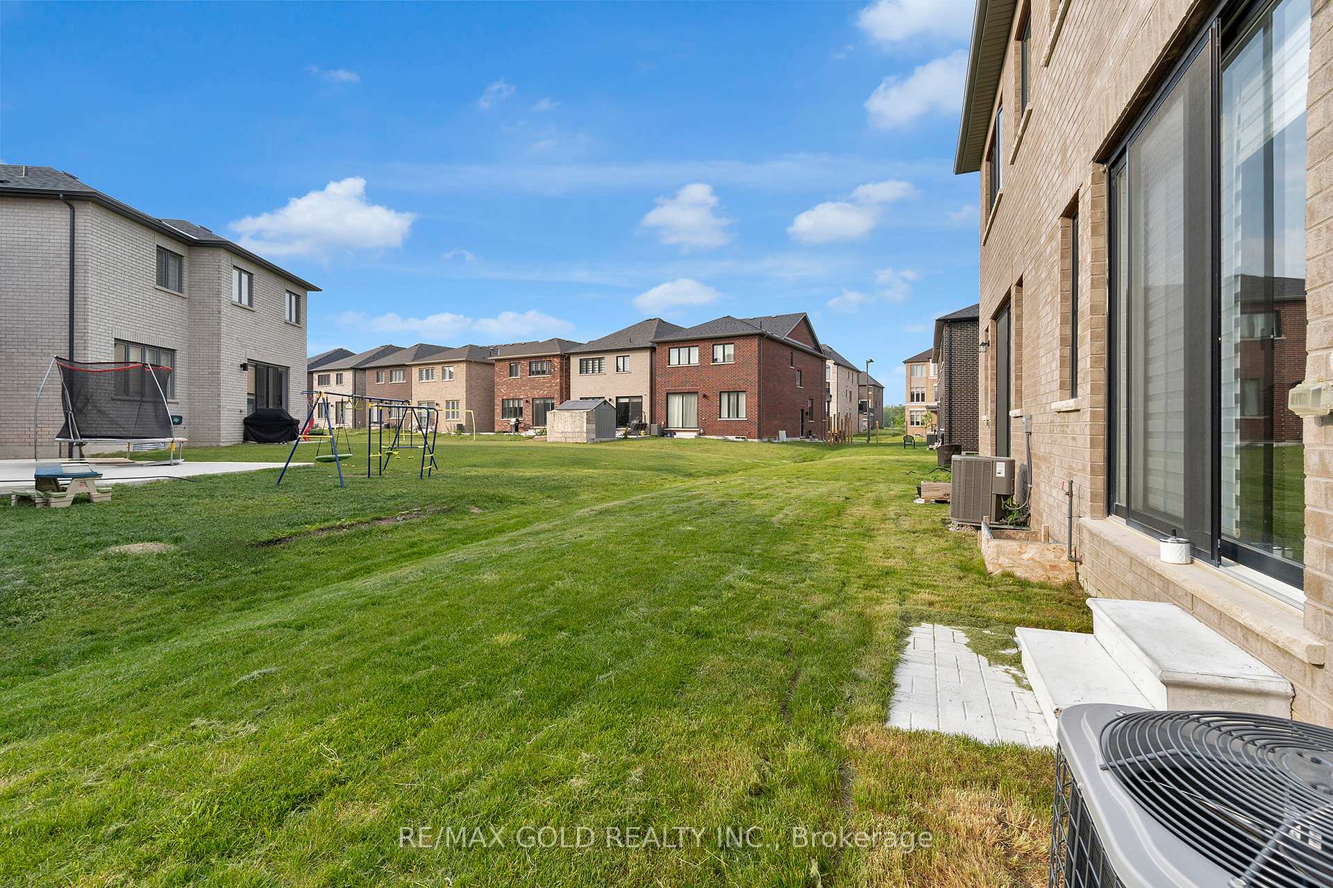 Photo 41 of 54 Spinland Street, Caledon, Rural Caledon — HOMEH