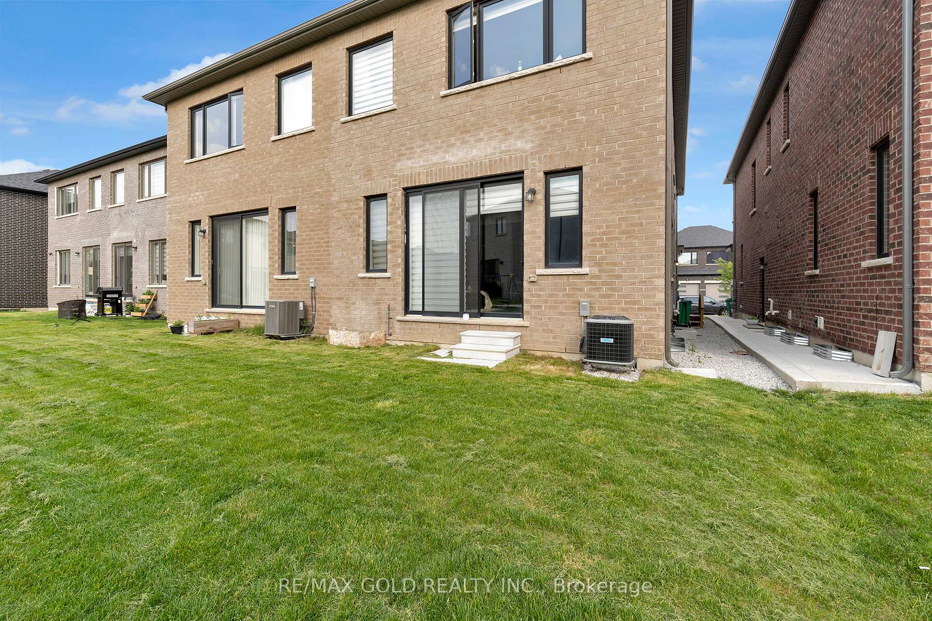 Photo 44 of 54 Spinland Street, Caledon, Rural Caledon — HOMEH