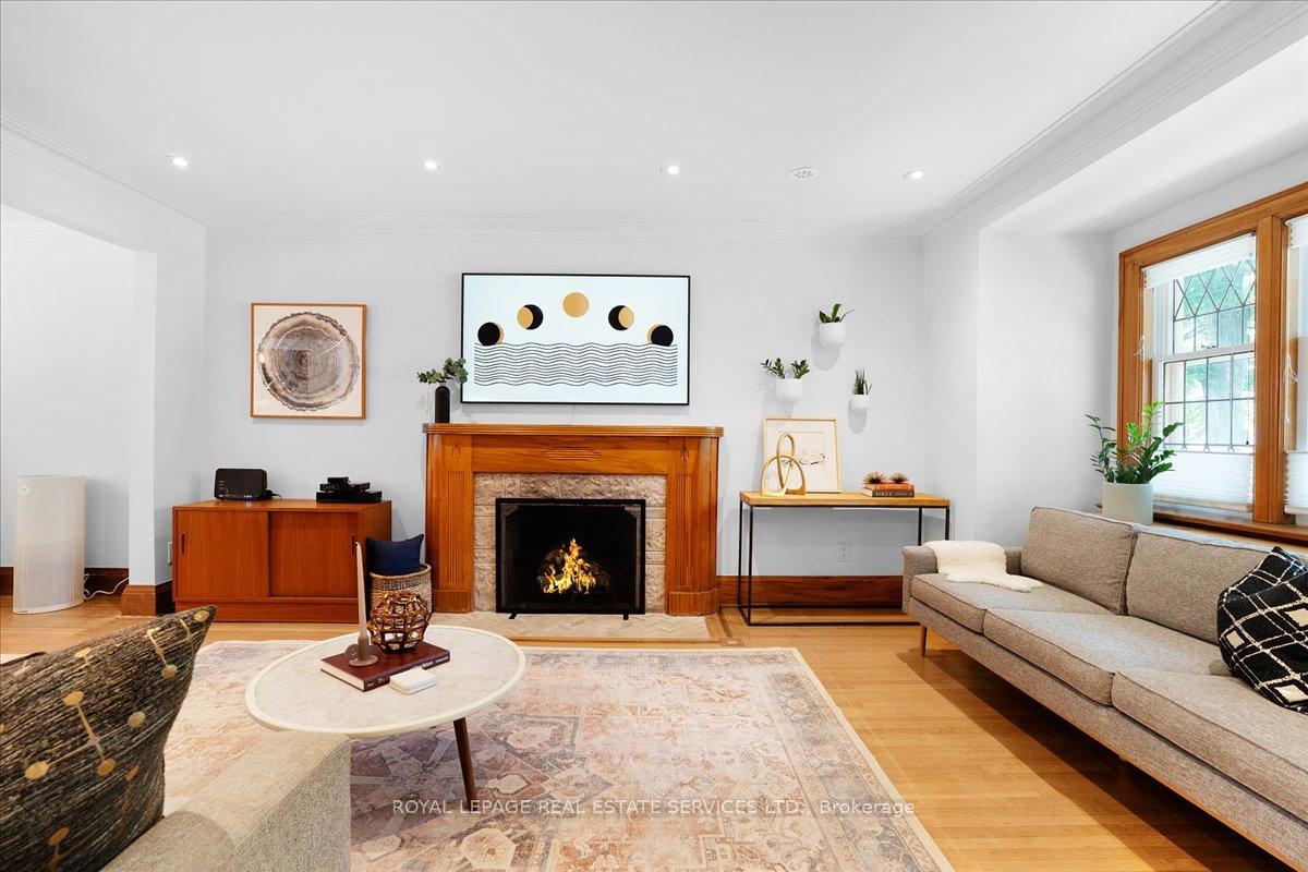 Photo 3 of 24 Rolph Road, Toronto, Leaside — HOMEH