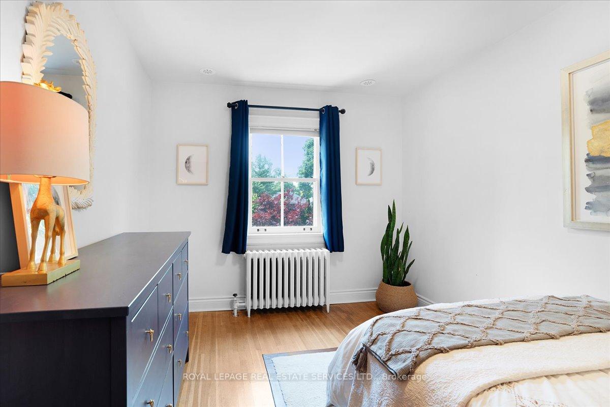 Photo 18 of 24 Rolph Road, Toronto, Leaside — HOMEH