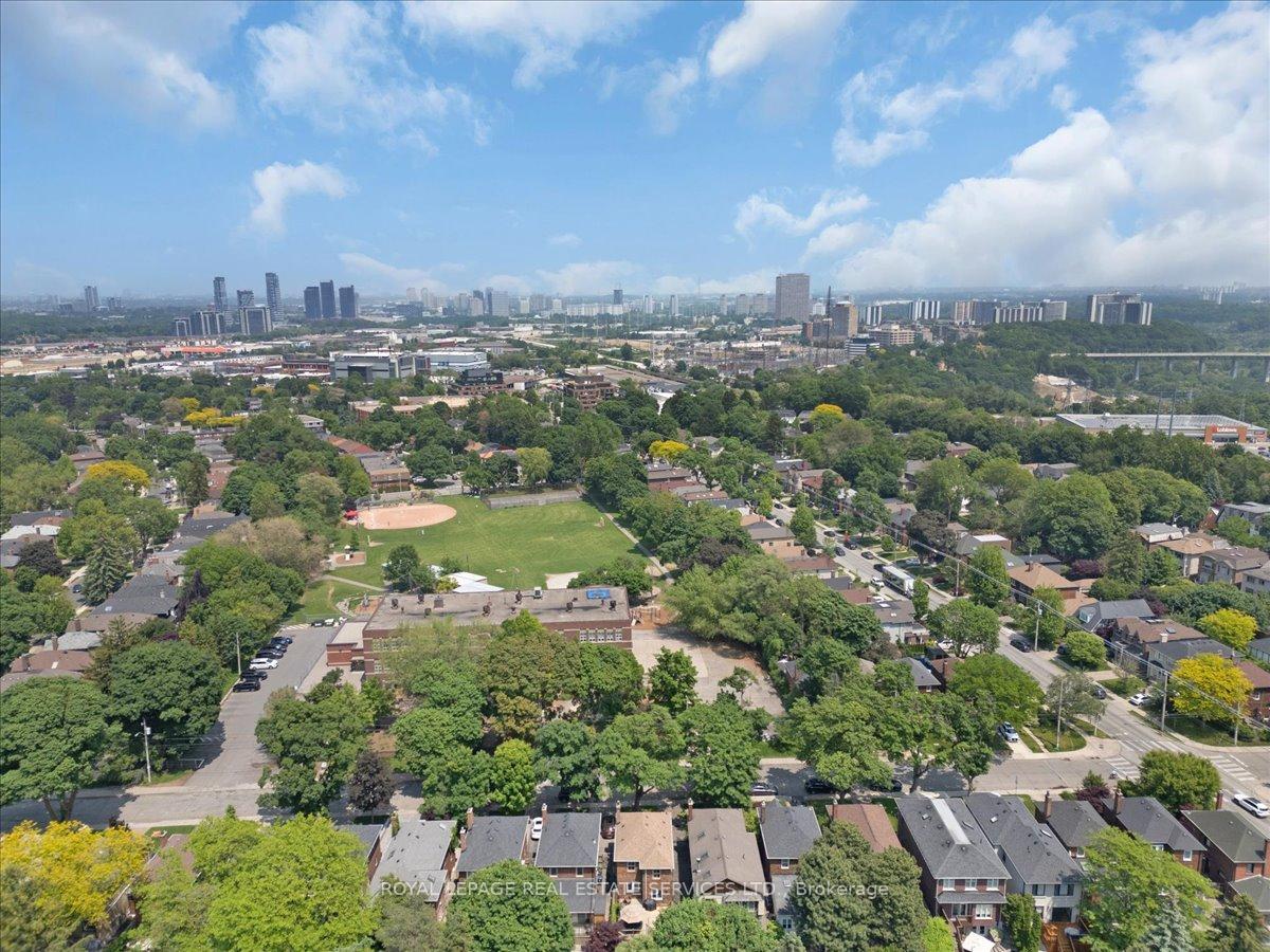 Photo 27 of 24 Rolph Road, Toronto, Leaside — HOMEH