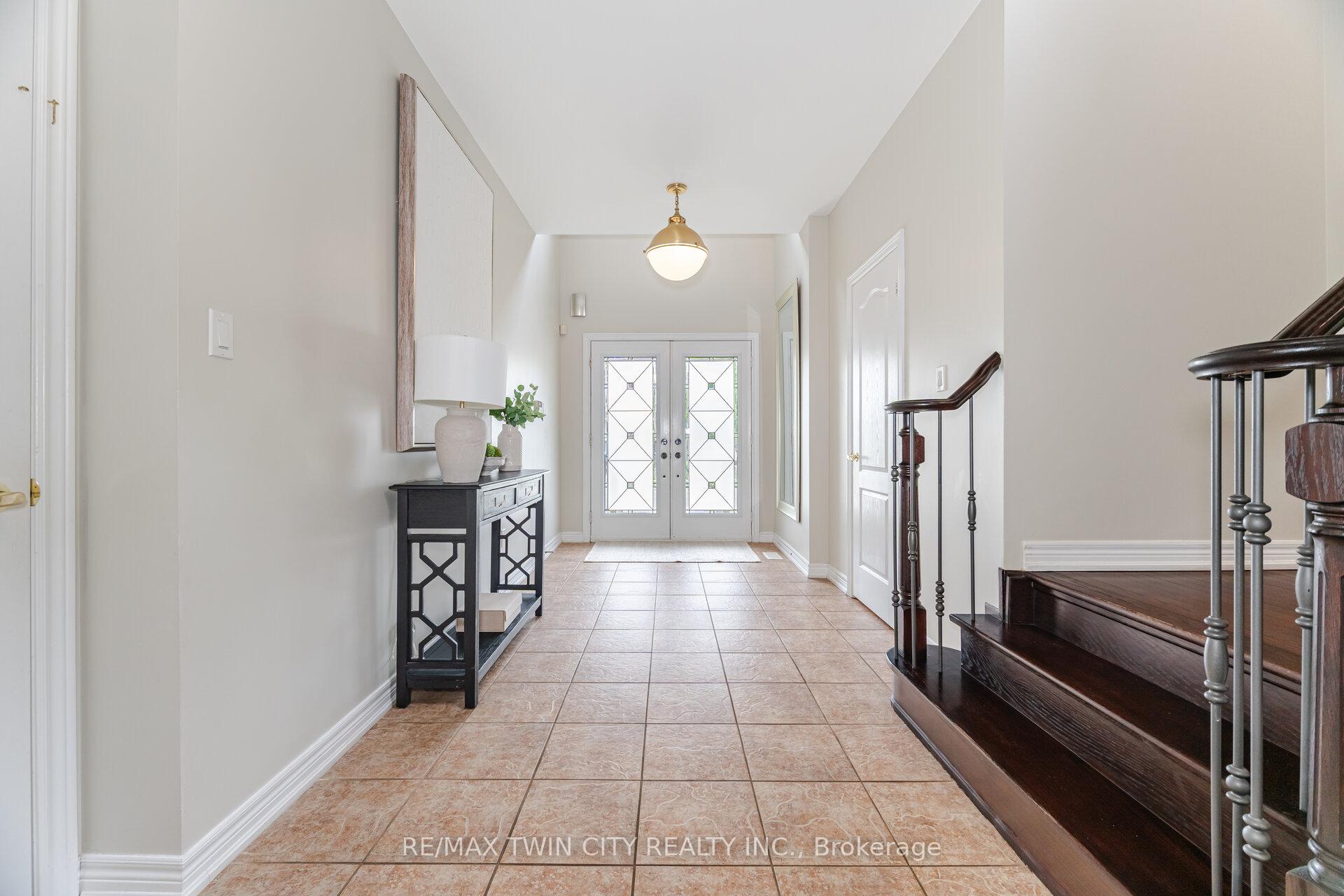 Photo 2 of 45 Retreat Boulevard, Vaughan, Vellore Village — HOMEH