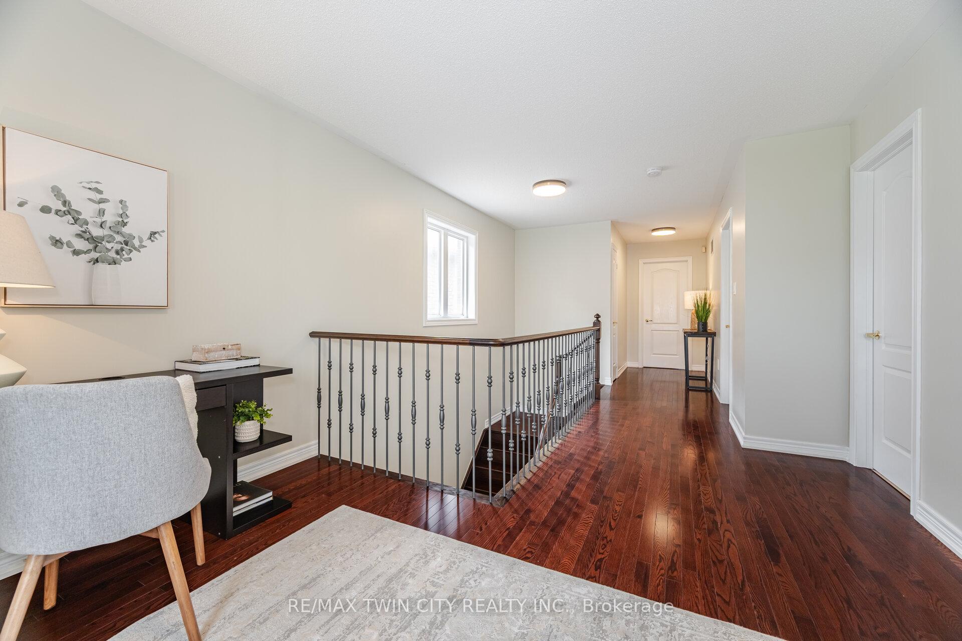 Photo 17 of 45 Retreat Boulevard, Vaughan, Vellore Village — HOMEH