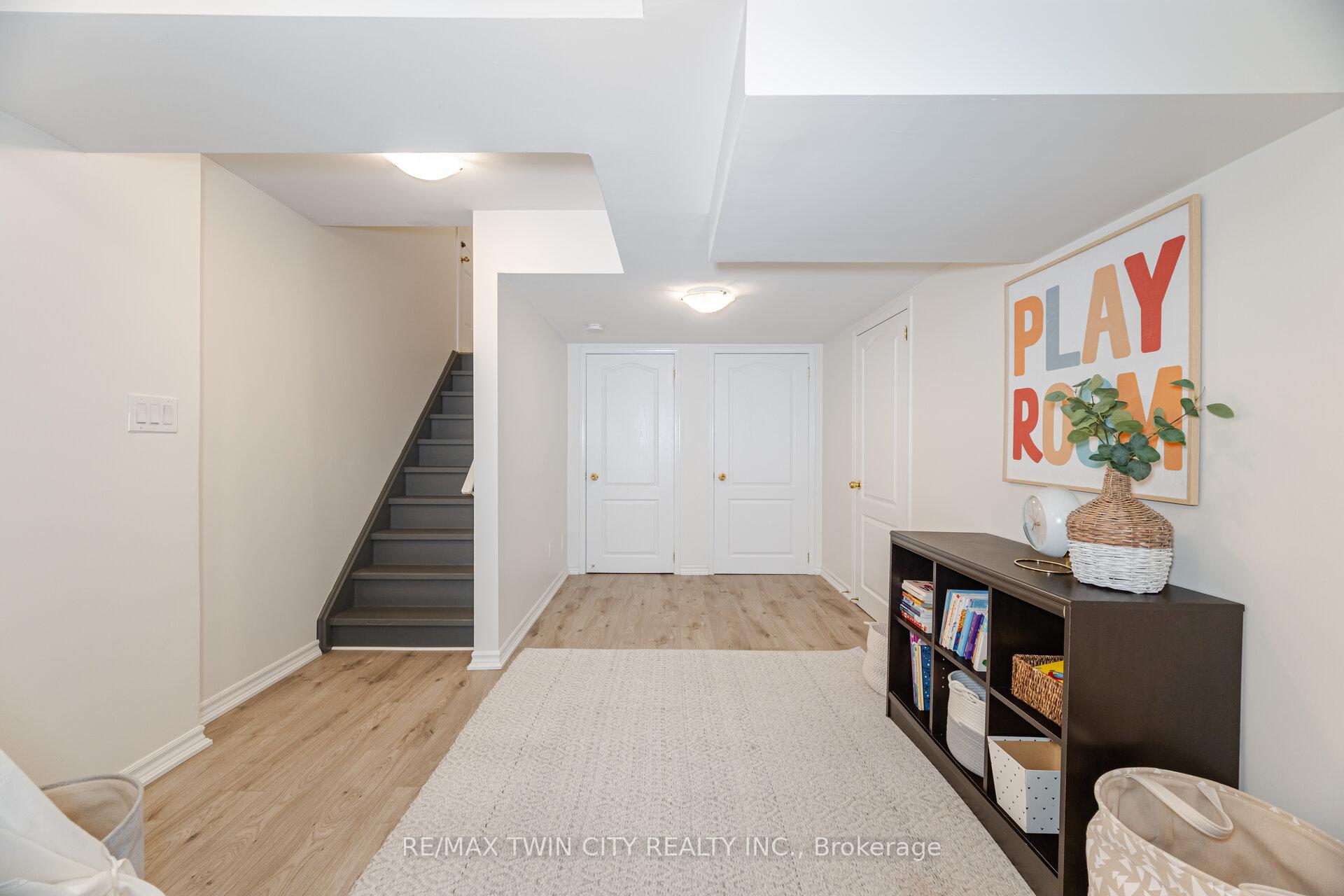 Photo 33 of 45 Retreat Boulevard, Vaughan, Vellore Village — HOMEH