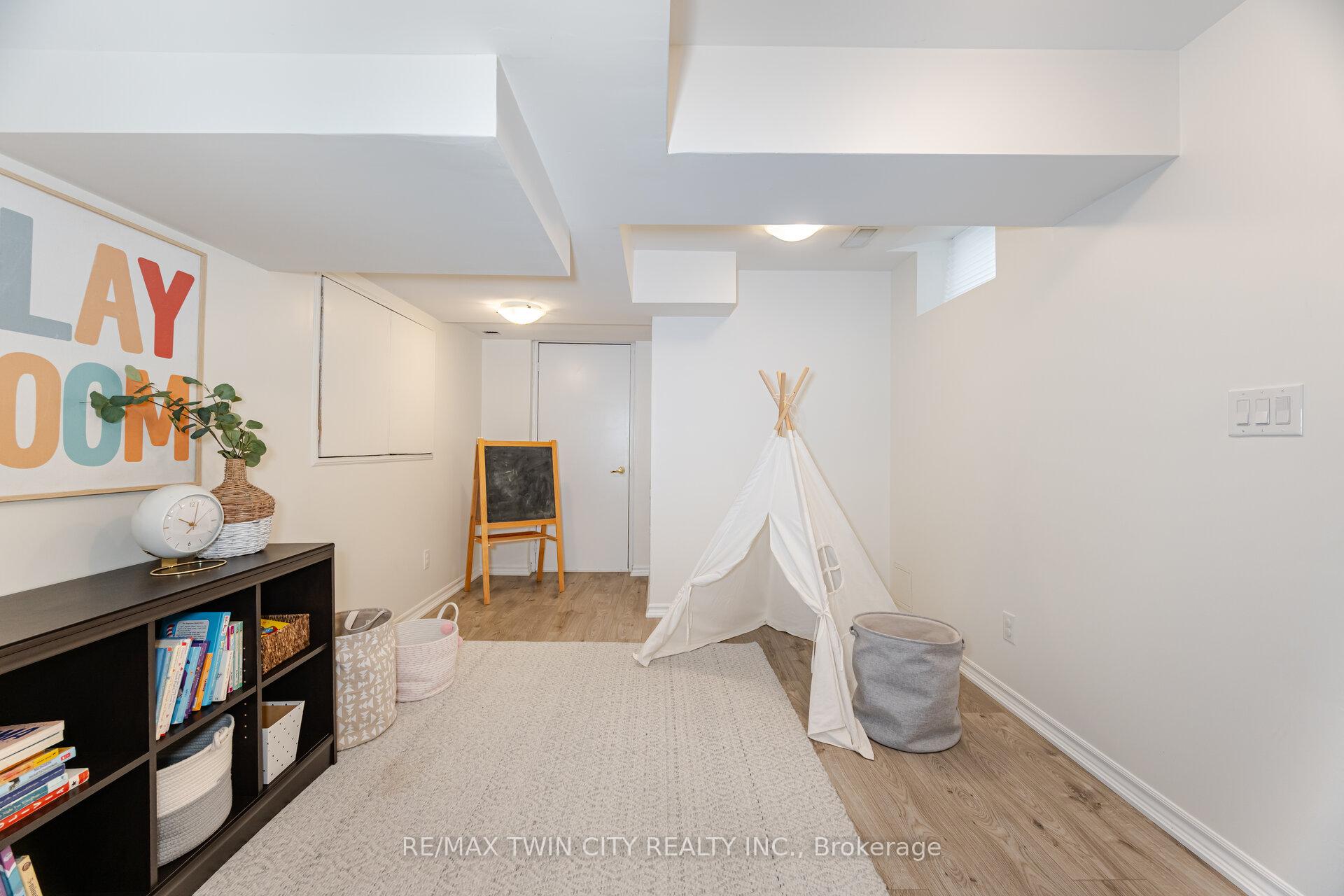 Photo 27 of 45 Retreat Boulevard, Vaughan, Vellore Village — HOMEH