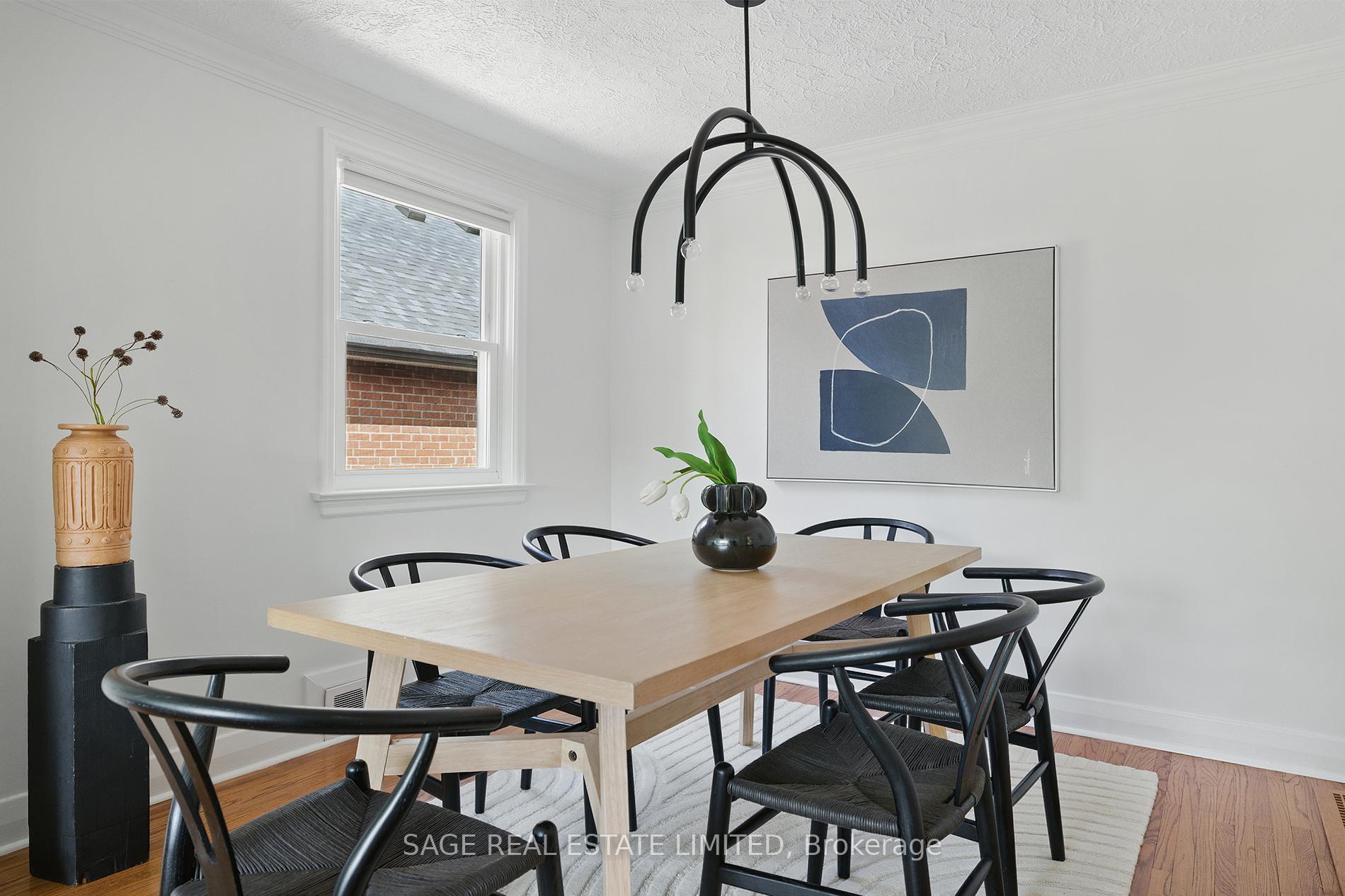 Photo 5 of 14 Long Crescent, Toronto, The Beaches — HOMEH
