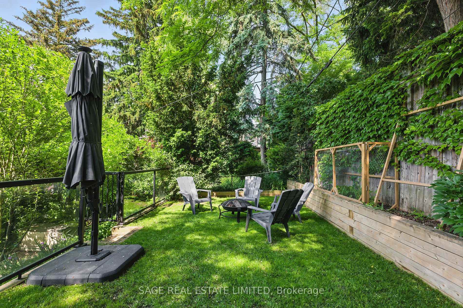 Photo 37 of 14 Long Crescent, Toronto, The Beaches — HOMEH