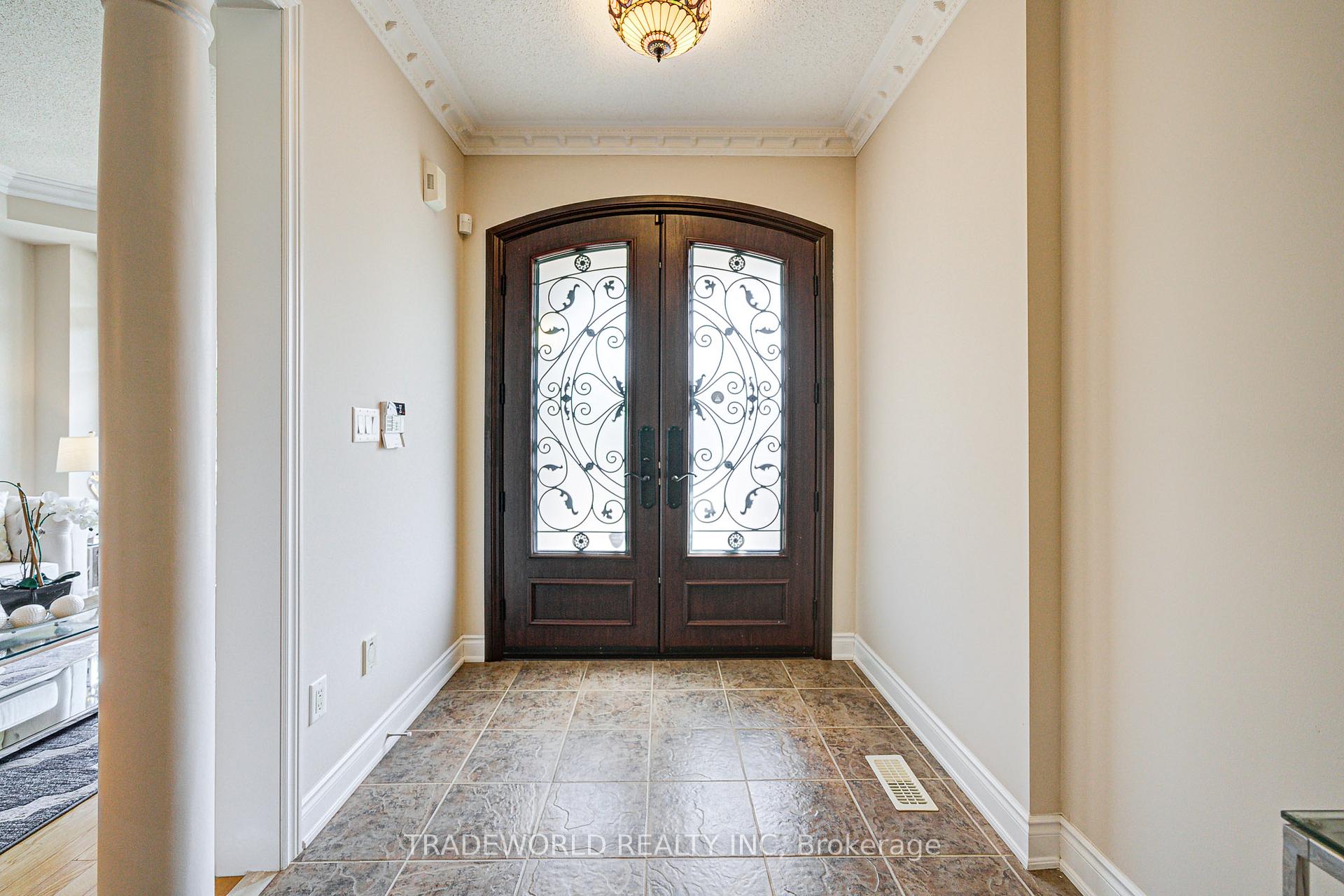 Photo 4 of 178 Seabreeze Avenue, Vaughan, Patterson — HOMEH
