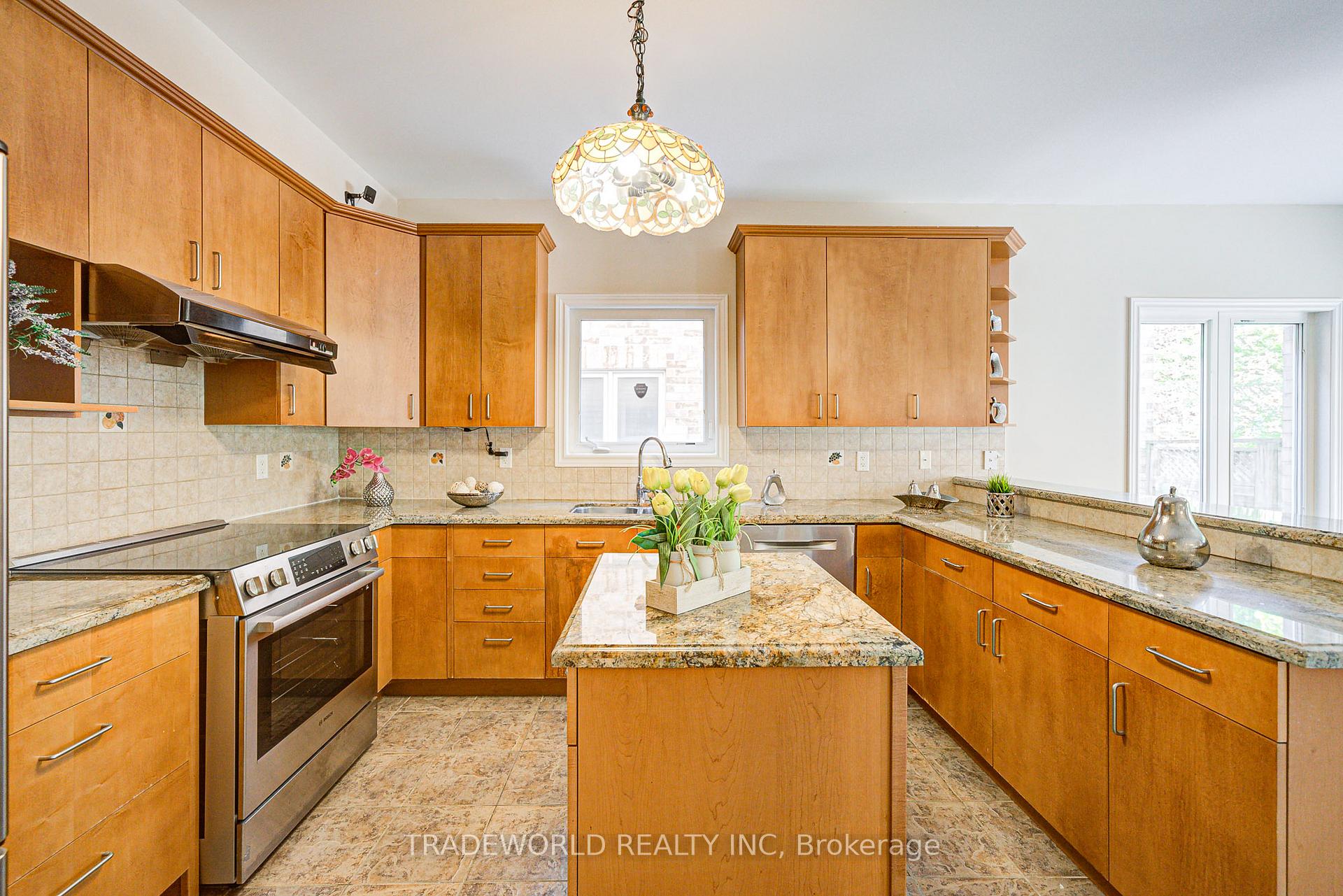 Photo 23 of 178 Seabreeze Avenue, Vaughan, Patterson — HOMEH