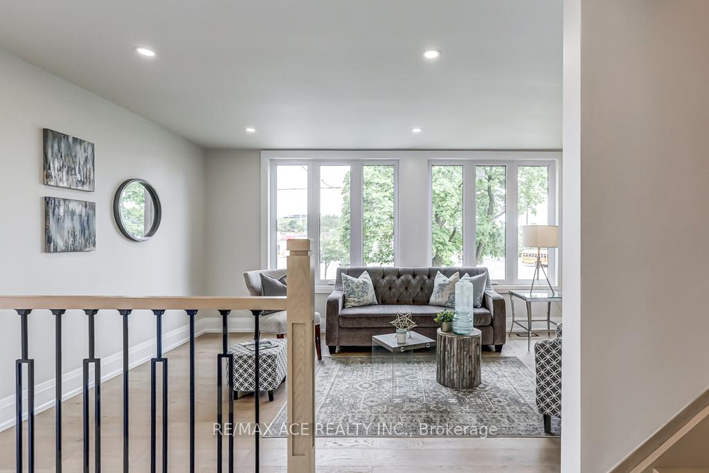 Photo 5 of 7 Brookmere Road, Etobicoke, Rexdale-Kipling — HOMEH