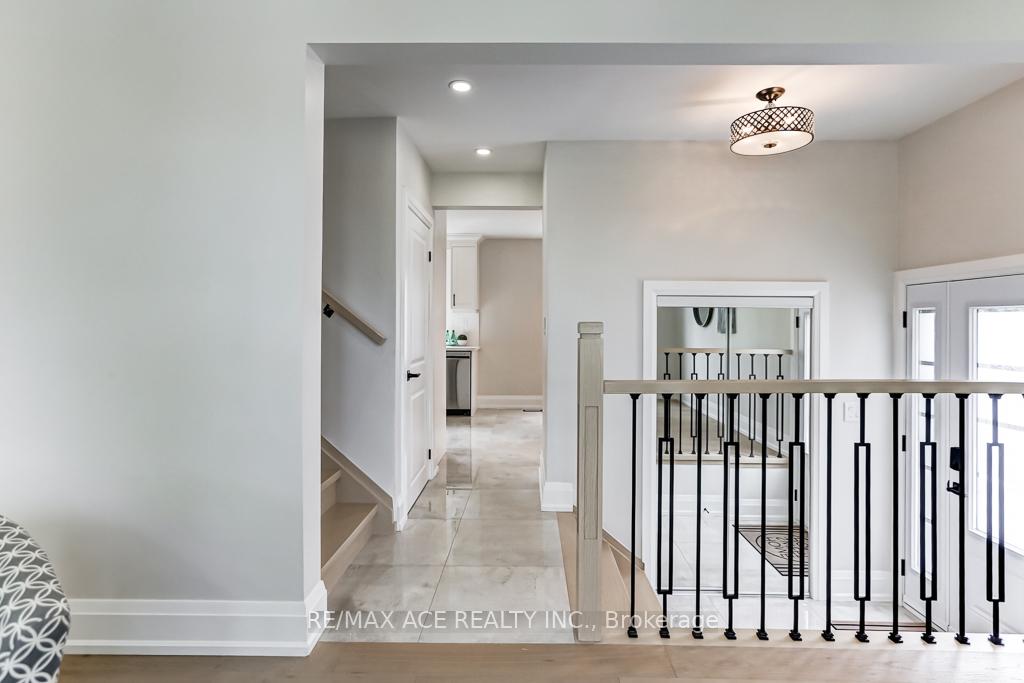 Photo 14 of 7 Brookmere Road, Etobicoke, Rexdale-Kipling — HOMEH