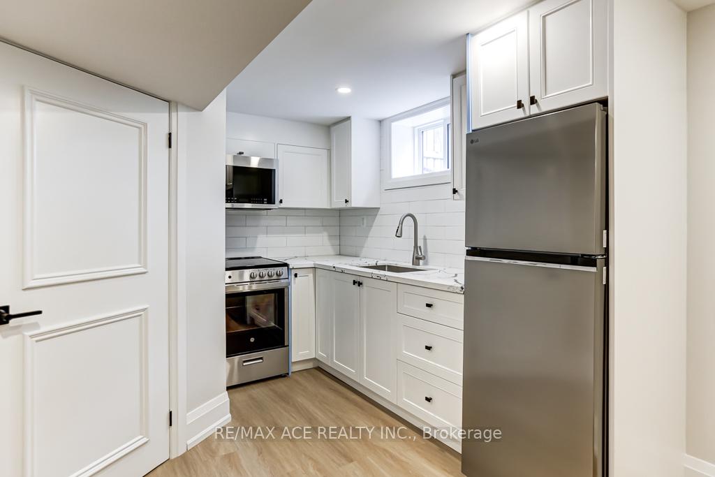 Photo 28 of 7 Brookmere Road, Etobicoke, Rexdale-Kipling — HOMEH