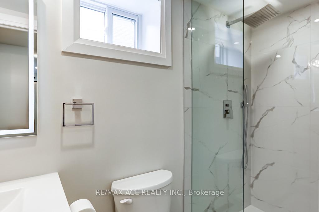 Photo 31 of 7 Brookmere Road, Etobicoke, Rexdale-Kipling — HOMEH