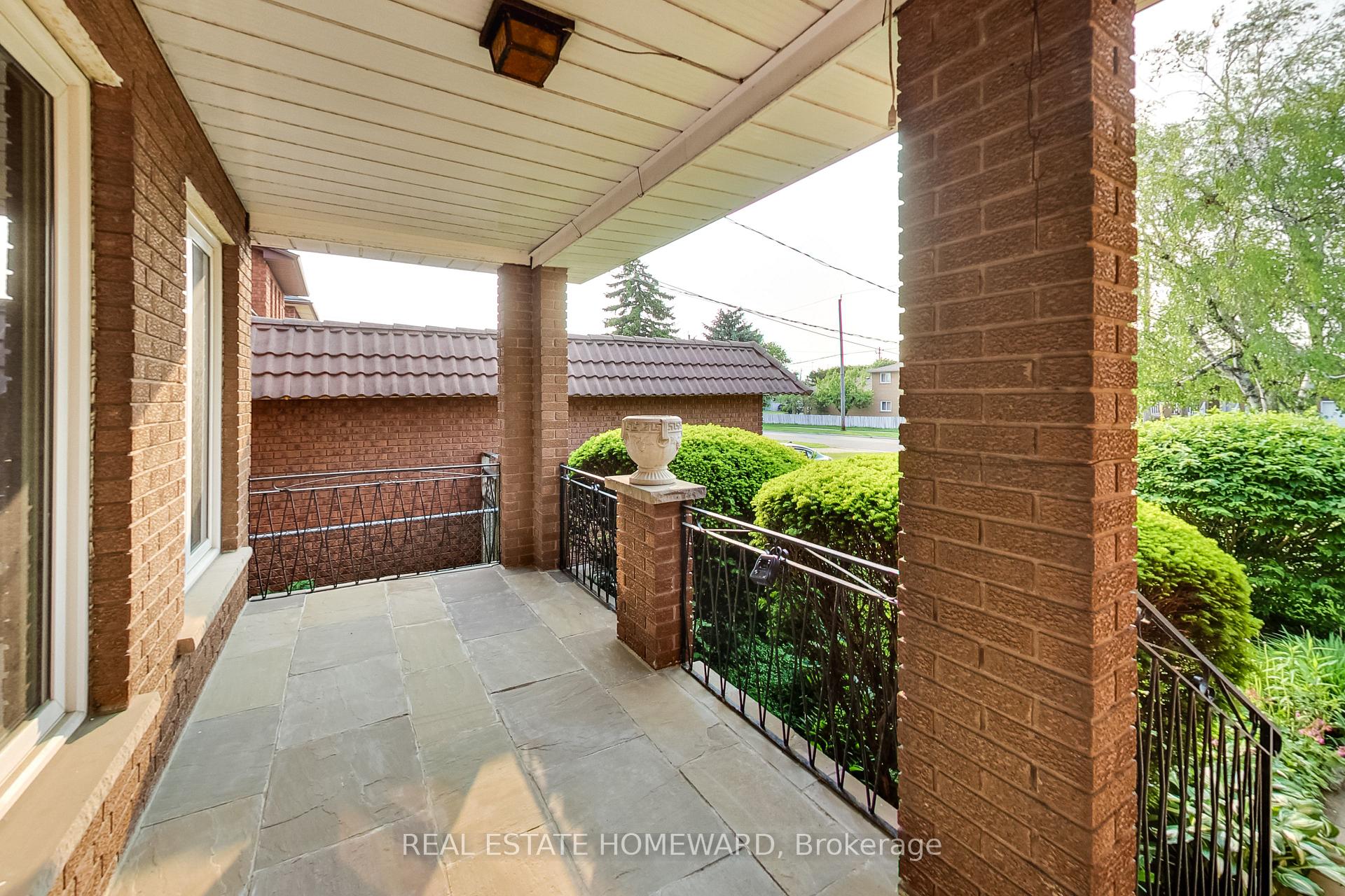 Photo 6 of 81A St Andrews Boulevard, Etobicoke, Kingsview Village-The Westway — HOMEH