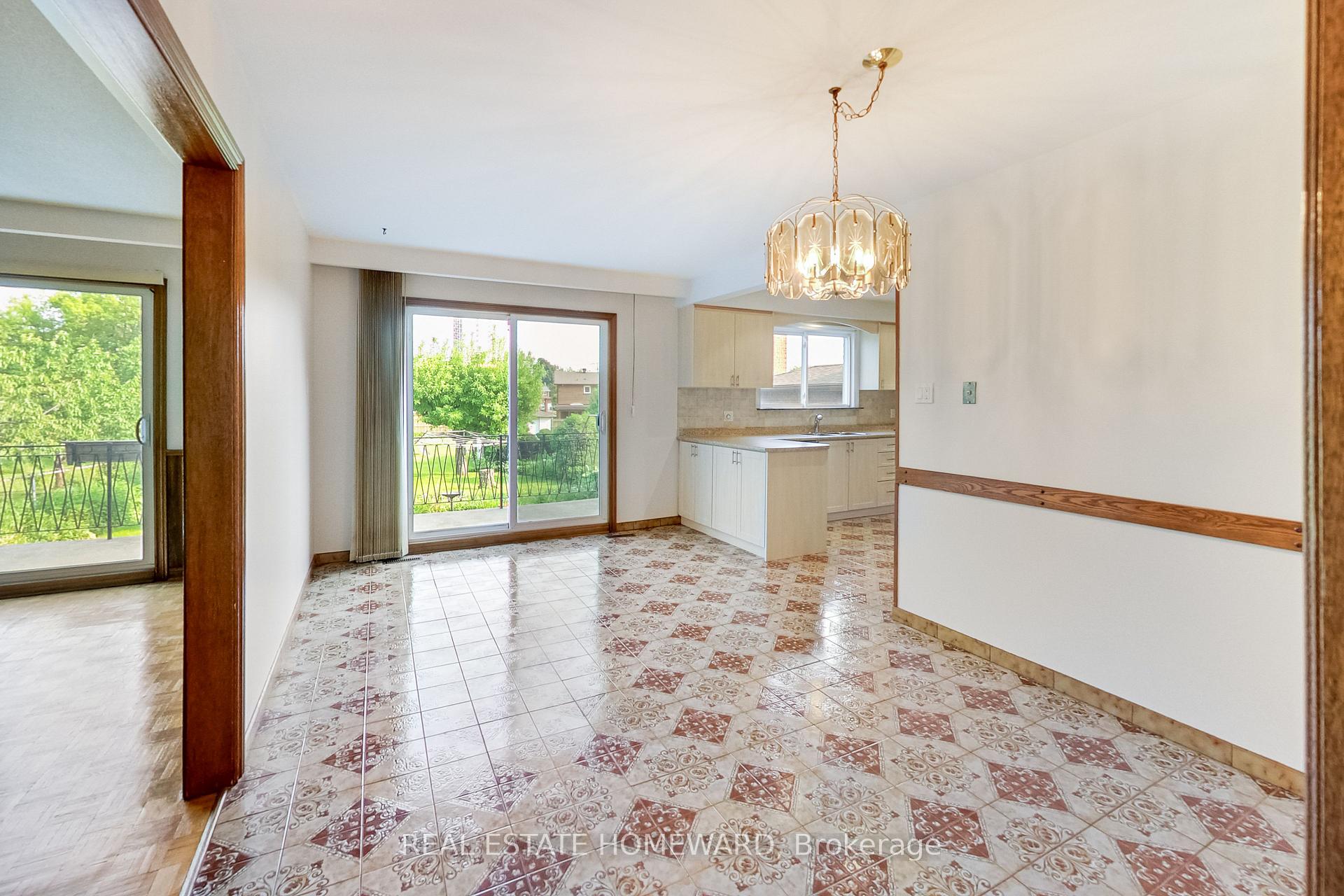 Photo 15 of 81A St Andrews Boulevard, Etobicoke, Kingsview Village-The Westway — HOMEH