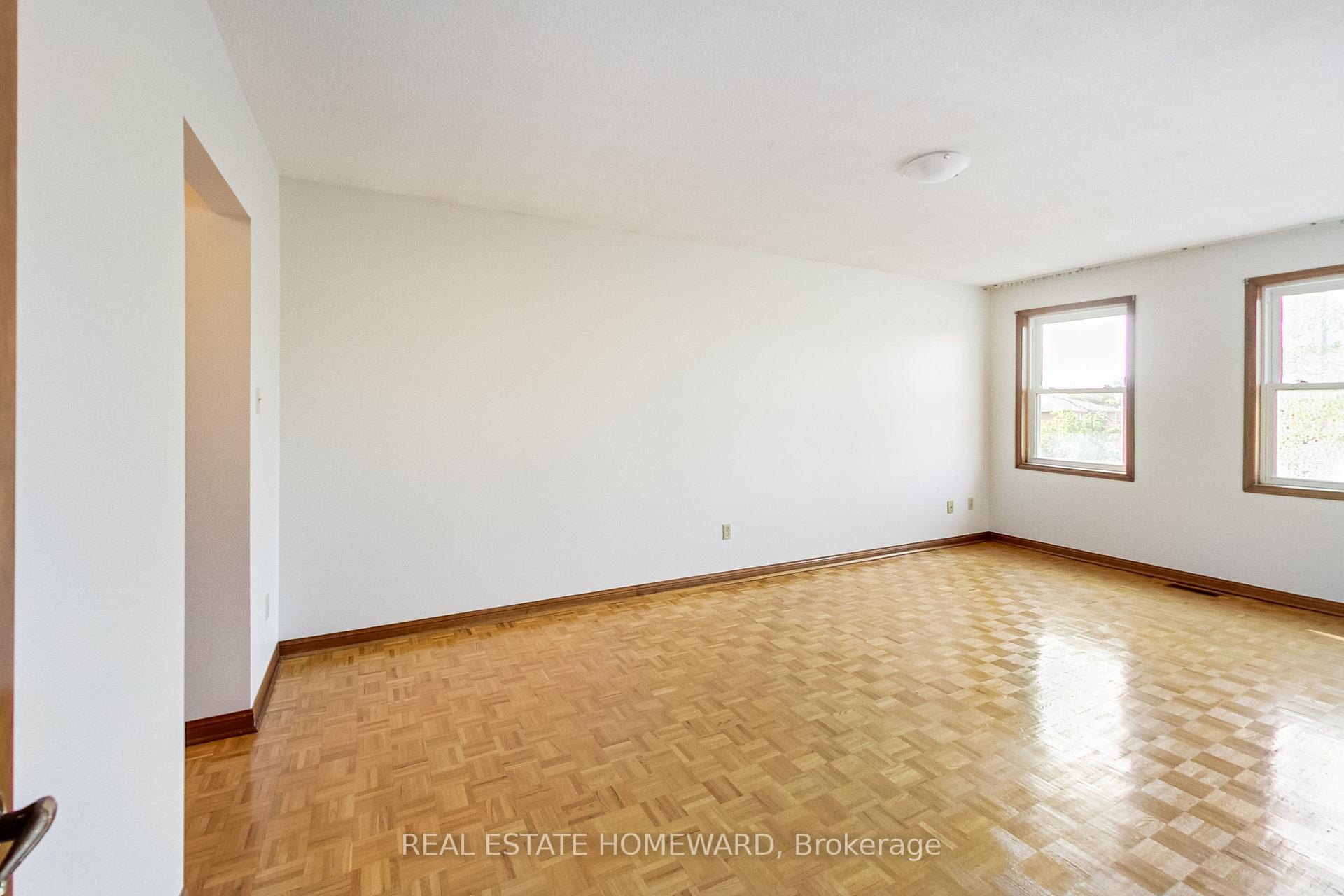 Photo 32 of 81A St Andrews Boulevard, Etobicoke, Kingsview Village-The Westway — HOMEH