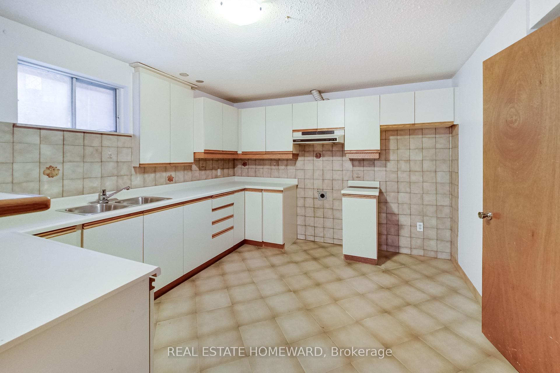 Photo 31 of 81A St Andrews Boulevard, Etobicoke, Kingsview Village-The Westway — HOMEH