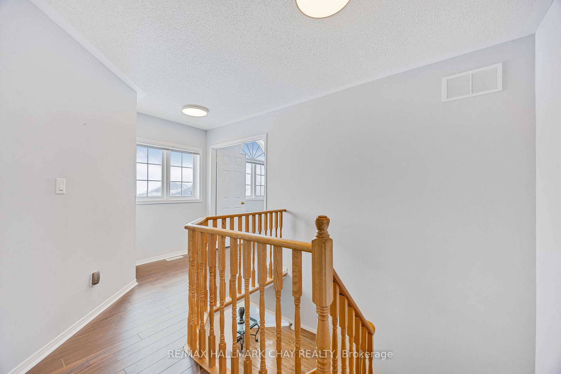 Photo 17 of 1179 Mitchell Court, Innisfil, Alcona — HOMEH