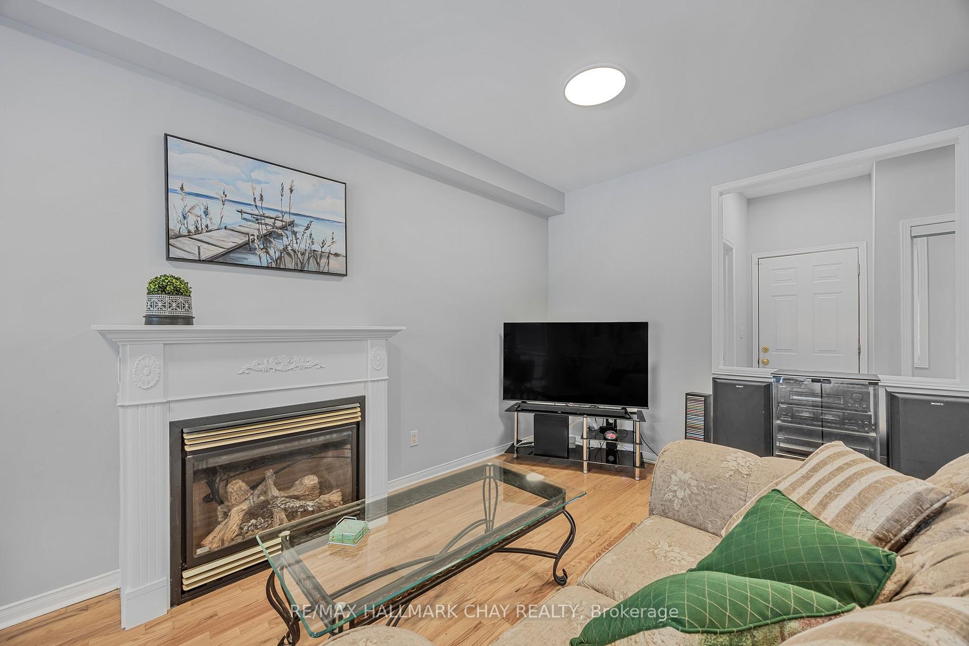 Photo 8 of 1179 Mitchell Court, Innisfil, Alcona — HOMEH