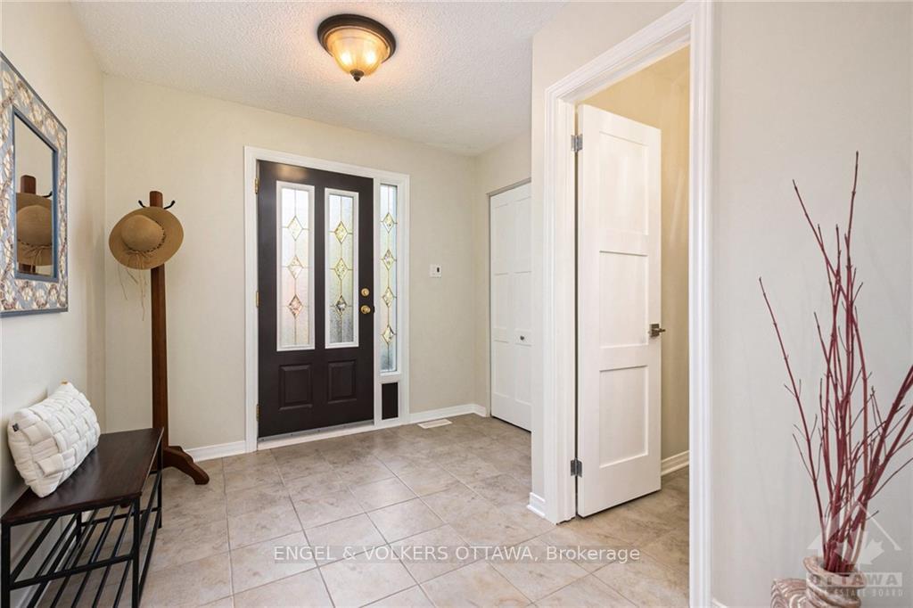 Photo 3 of 1486 Goth Avenue, Ottawa, Blossom Park/Kemp Park/Findlay Creek — HOMEH
