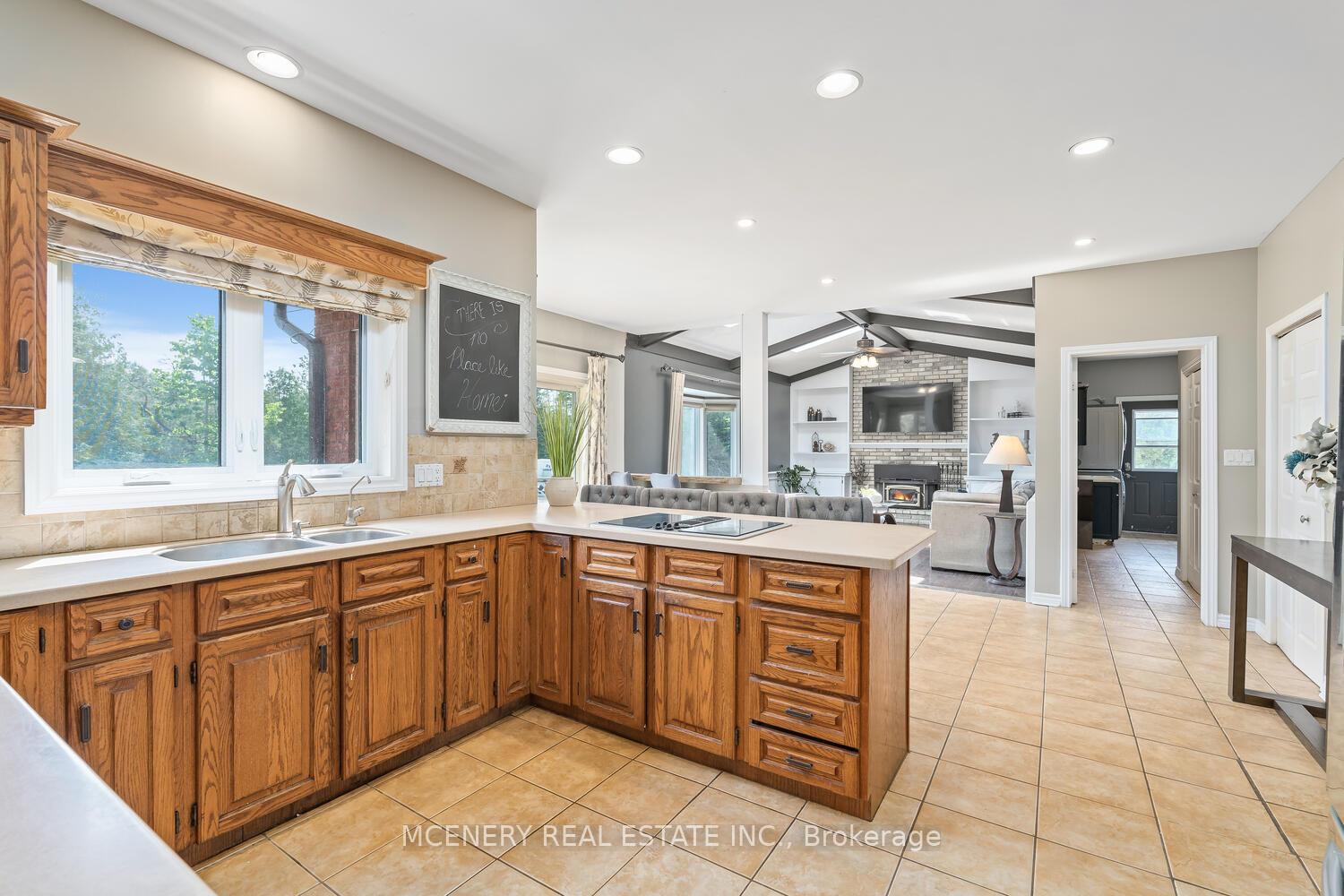 Photo 12 of 109 Cobblestone Place, Guelph/Eramosa, Rockwood — HOMEH