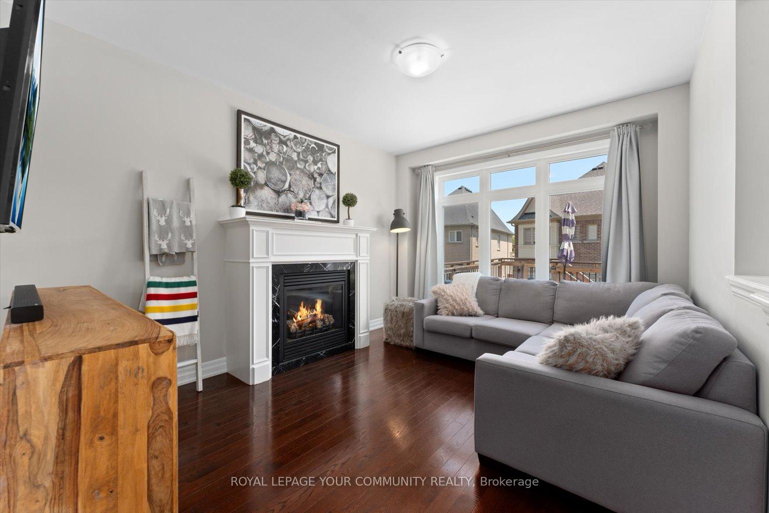 Photo 12 of 43 Robert Berry Crescent, King, King City — HOMEH