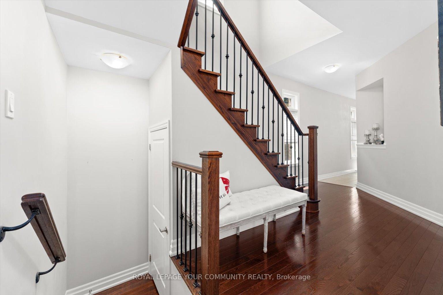Photo 18 of 43 Robert Berry Crescent, King, King City — HOMEH