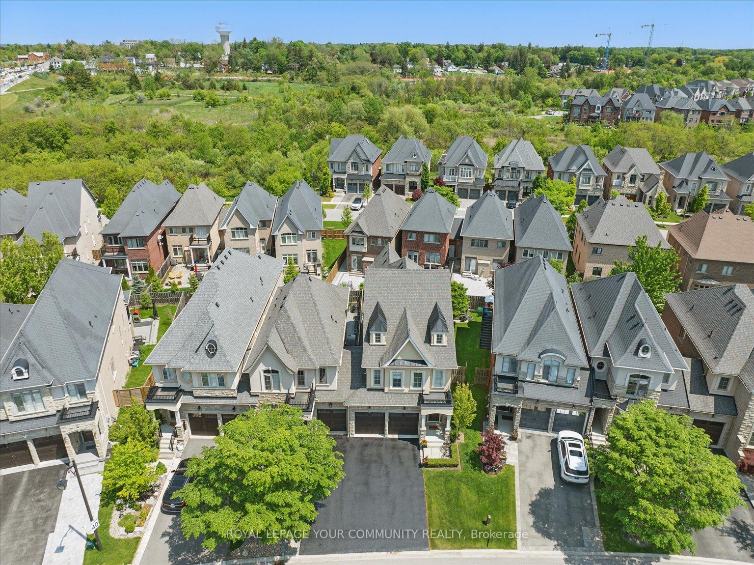 Photo 32 of 43 Robert Berry Crescent, King, King City — HOMEH