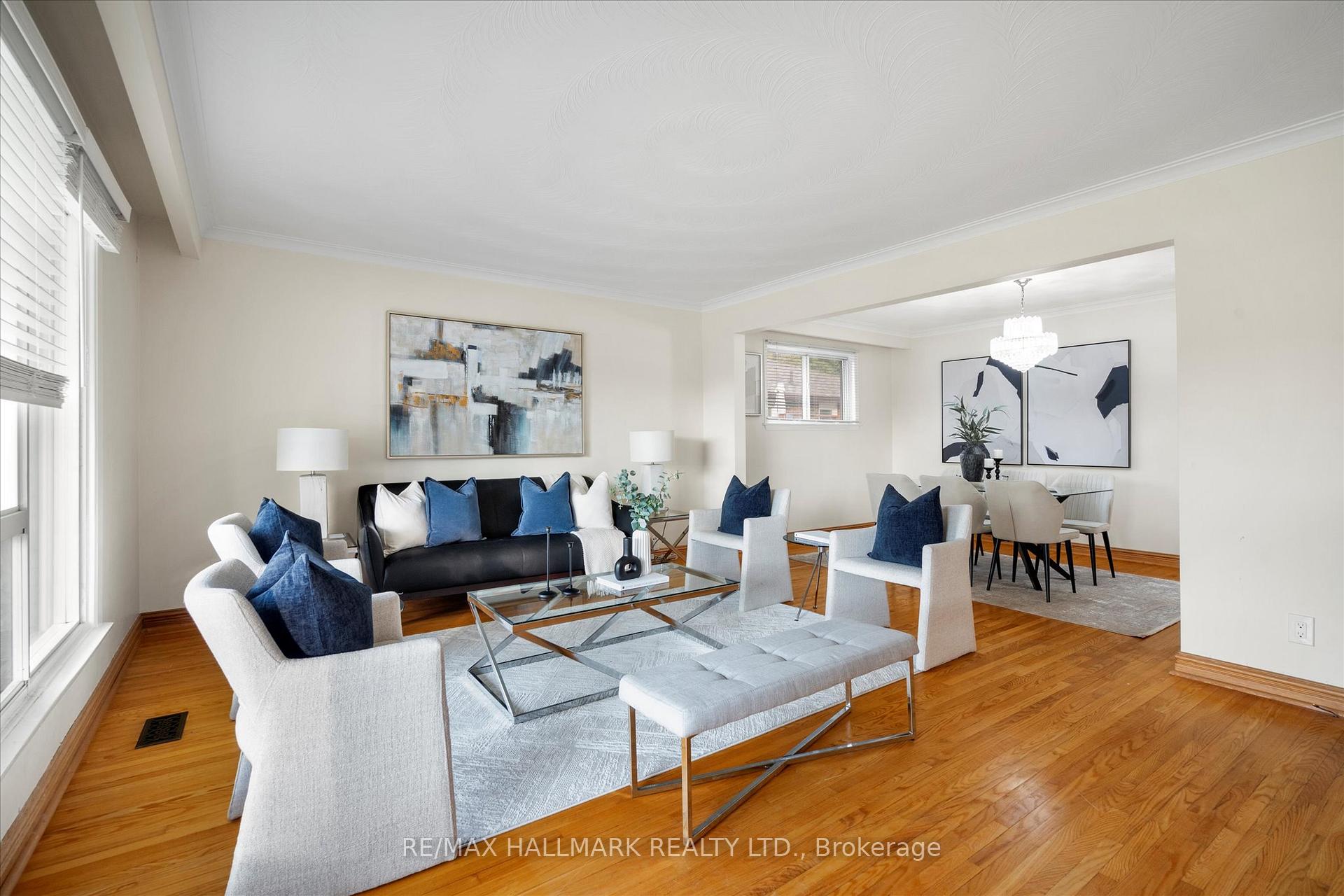 Photo 4 of 29 Chipper Crescent, Scarborough, Eglinton East — HOMEH