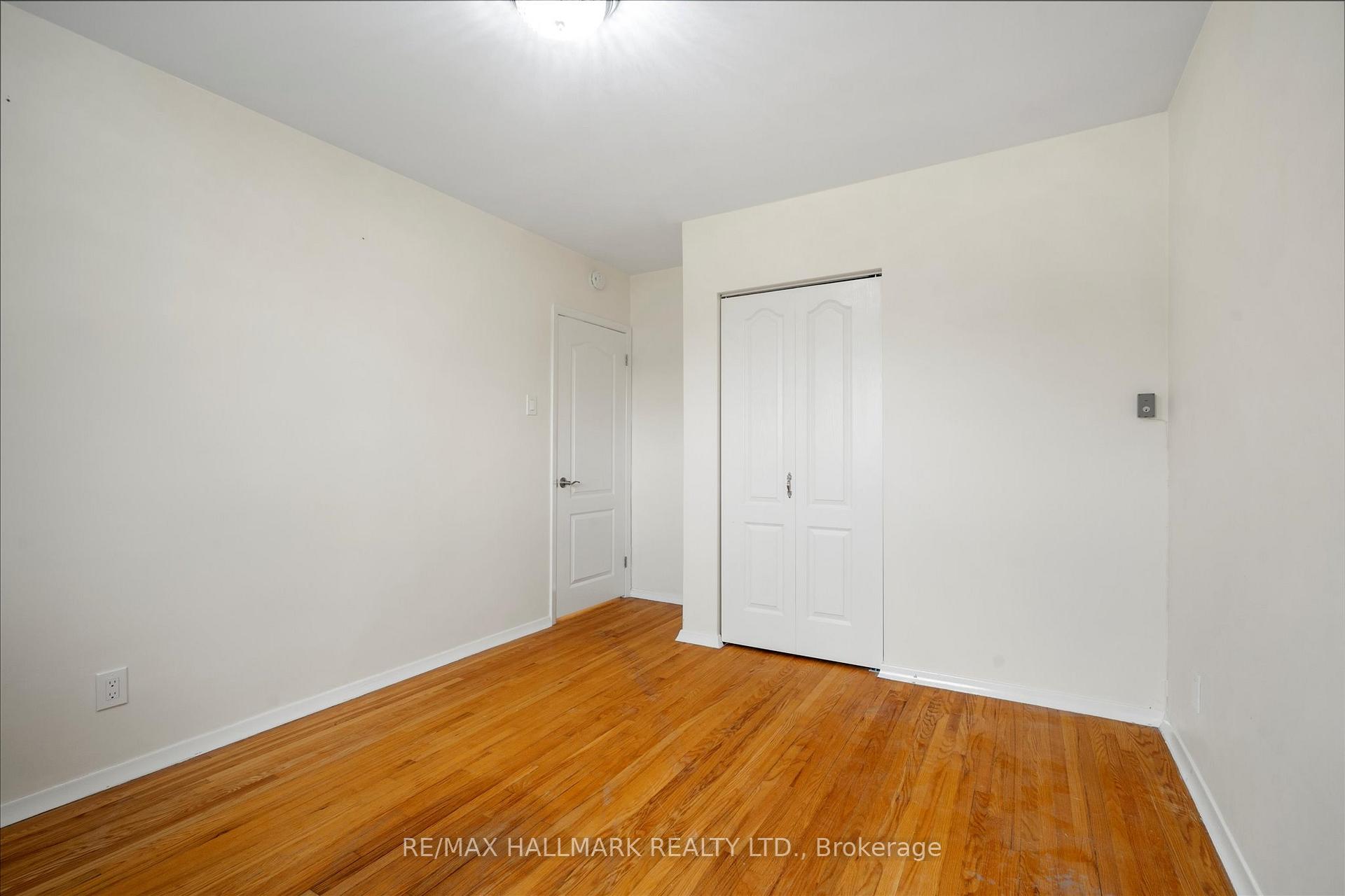 Photo 17 of 29 Chipper Crescent, Scarborough, Eglinton East — HOMEH